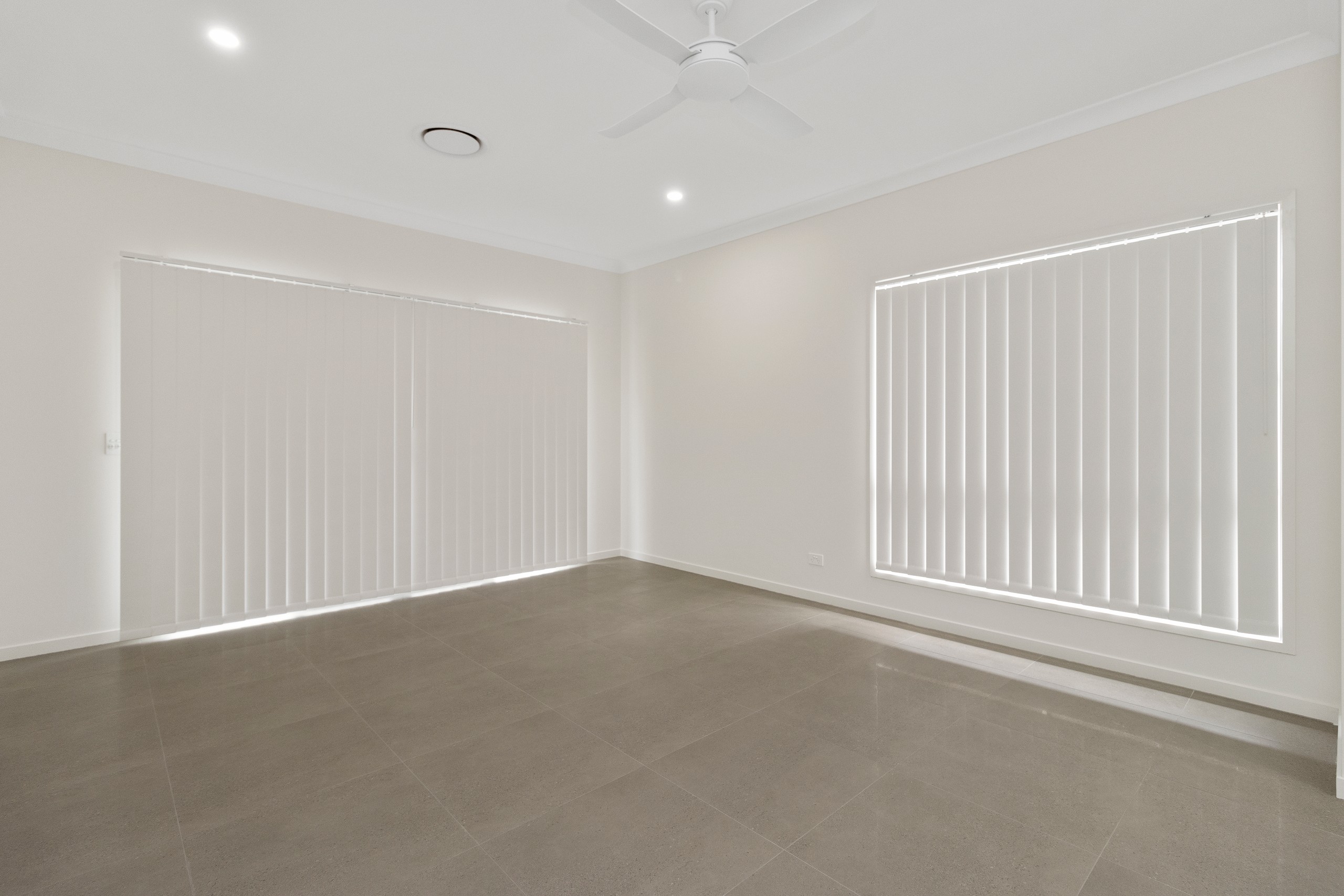 15 Helena Street, SPRING MOUNTAIN, QLD 4300