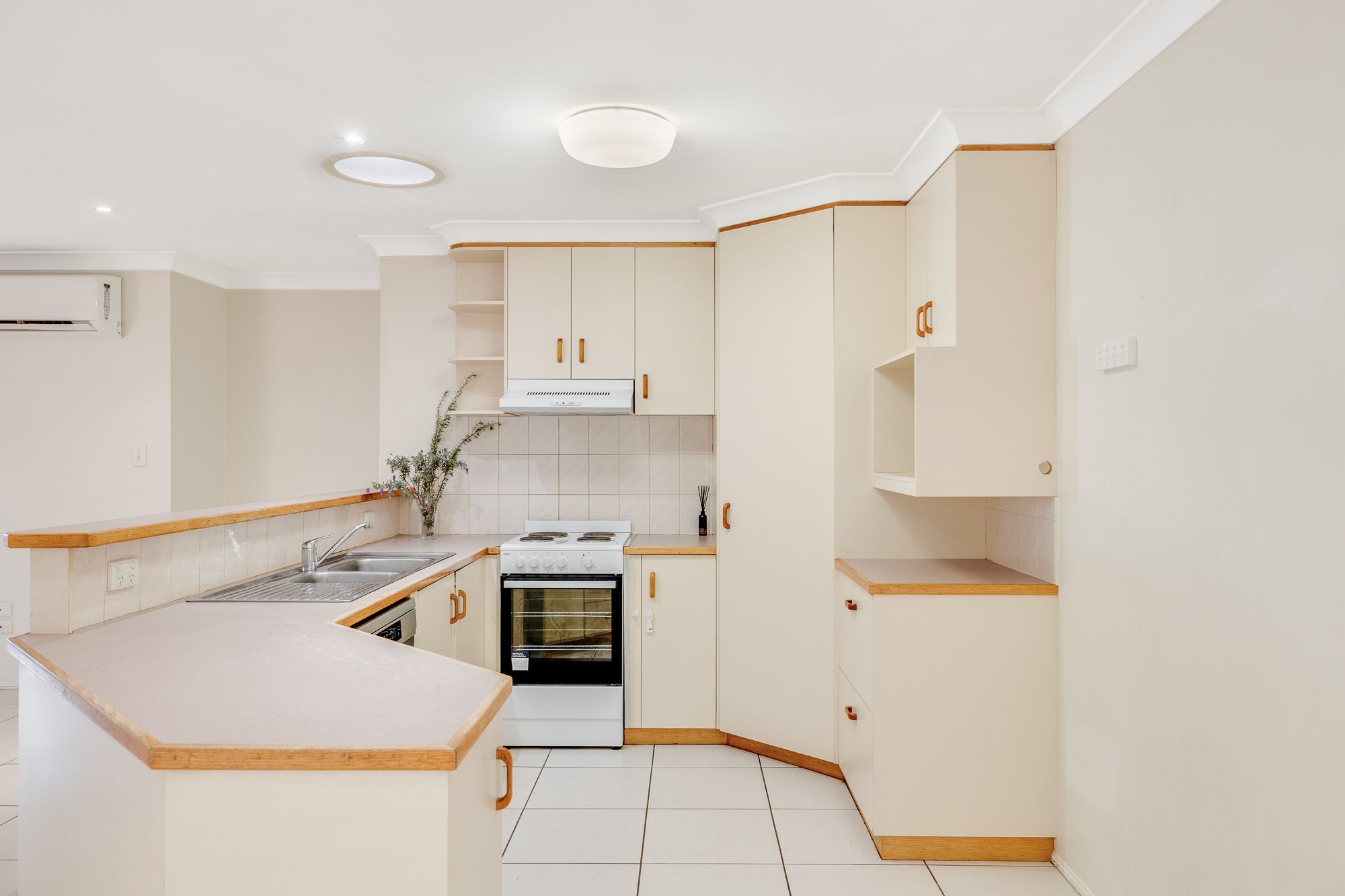 10 Evergreen Court — photo 5 of 13