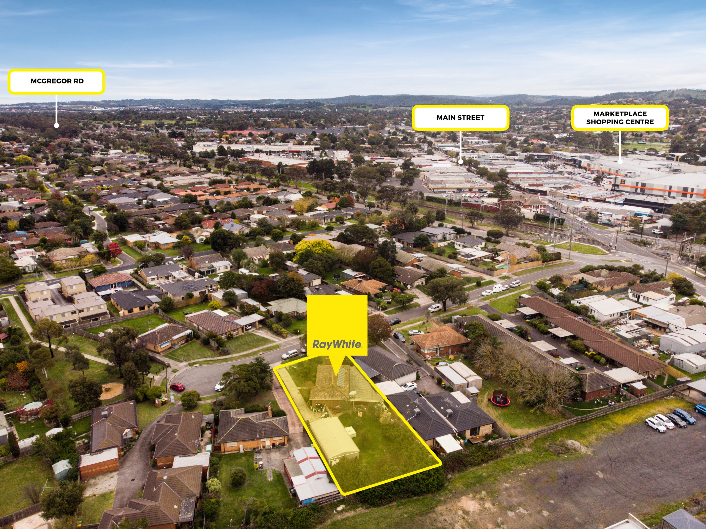 10 Charles Street, Pakenham, VIC 3810