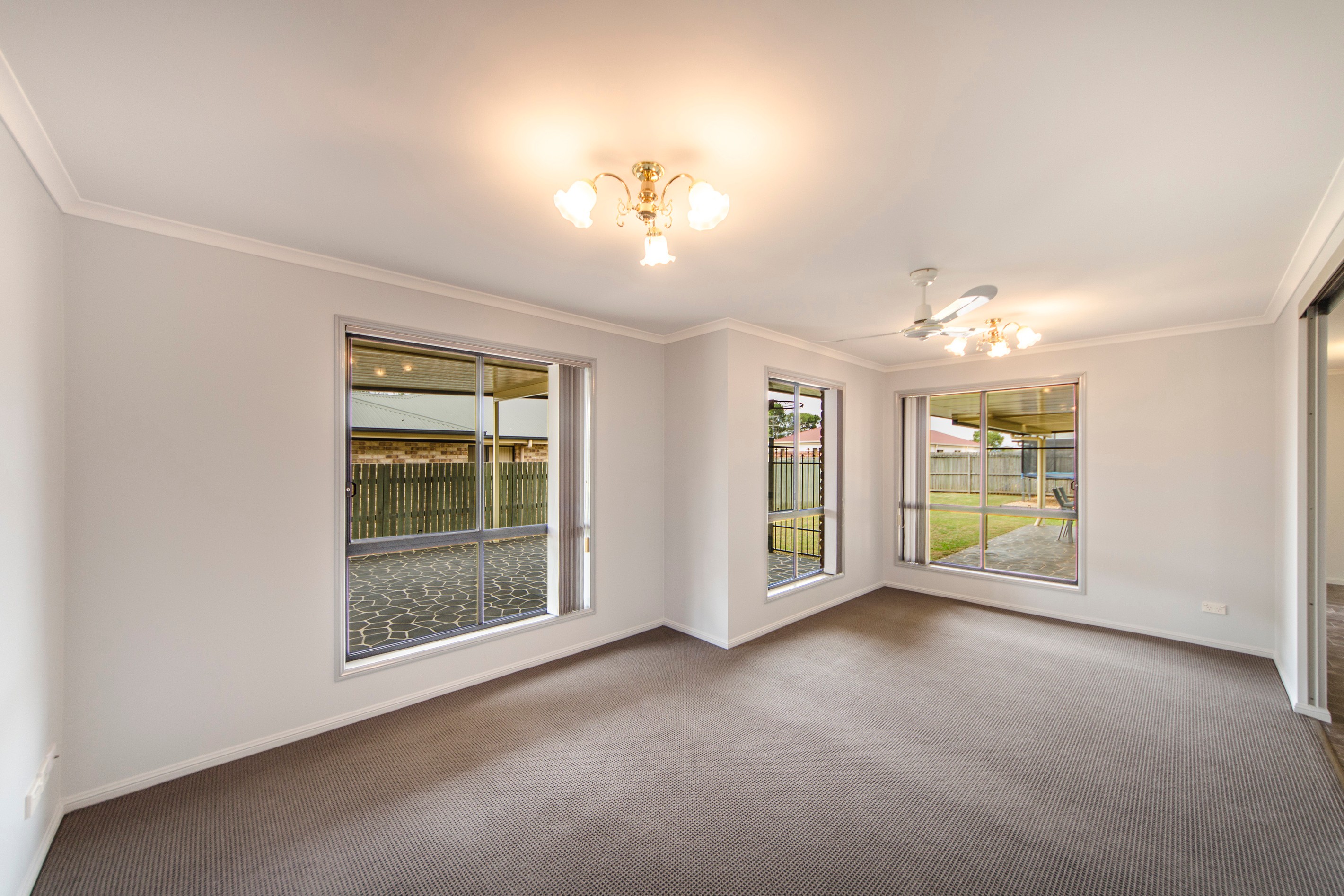 6 Chifley Court, Middle Ridge, QLD 4350