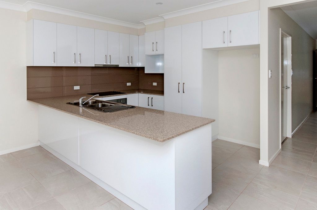 Unit 2/65 Crown Street, Rangeville, QLD 4350