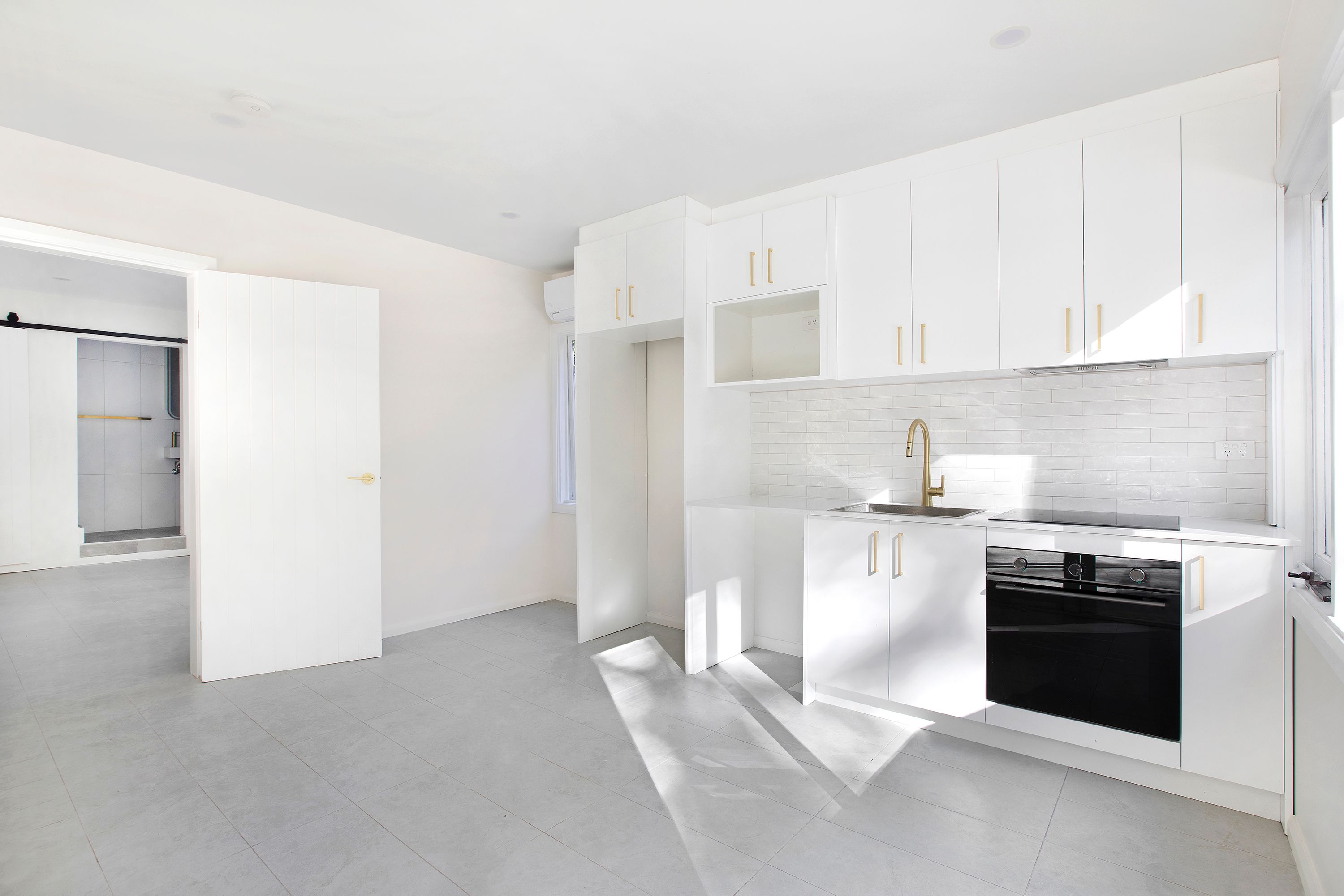 4 Minnamurra Avenue — photo 8 of 10