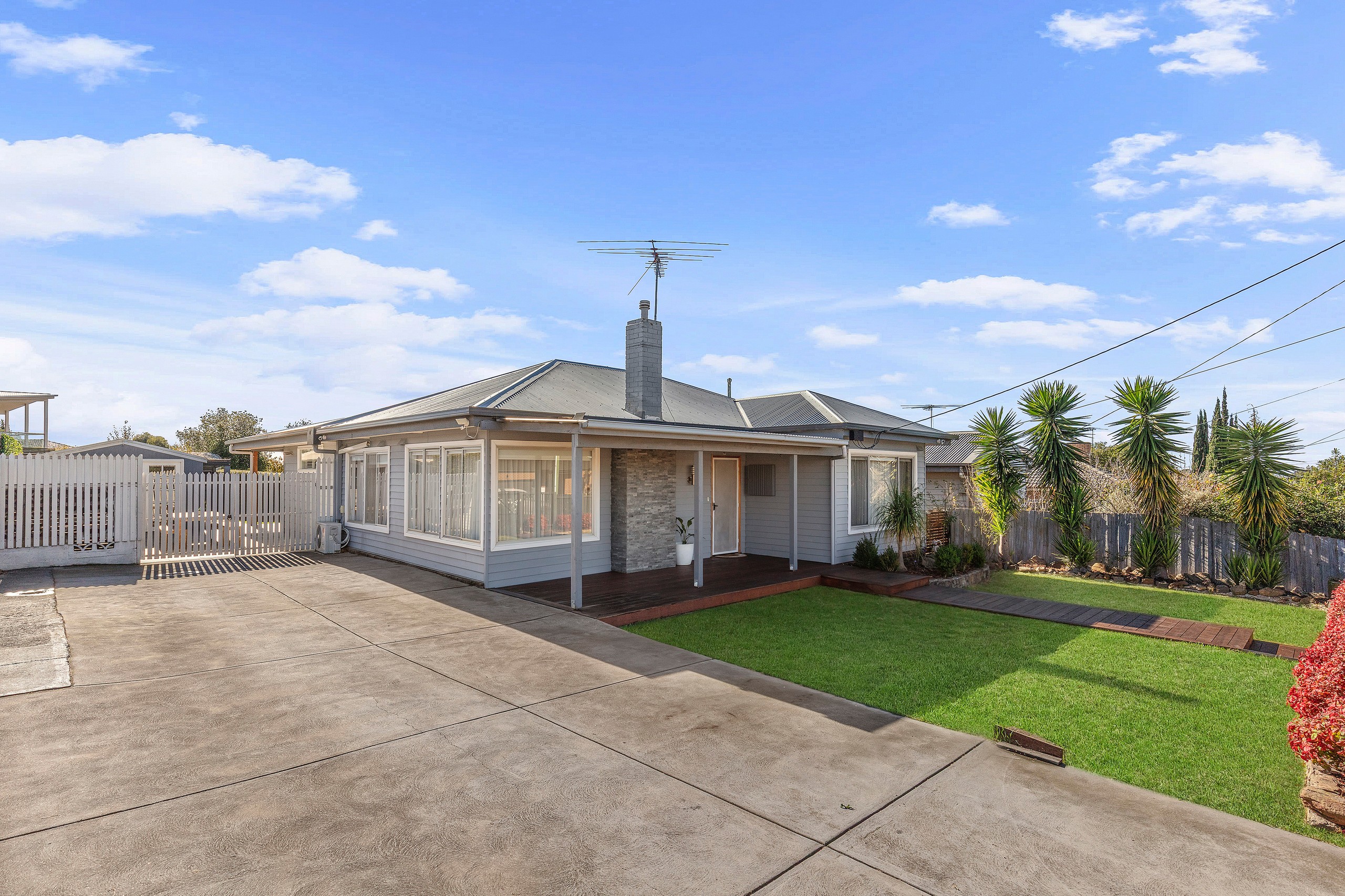 10 Sycamore Street, Hamlyn Heights, VIC 3215