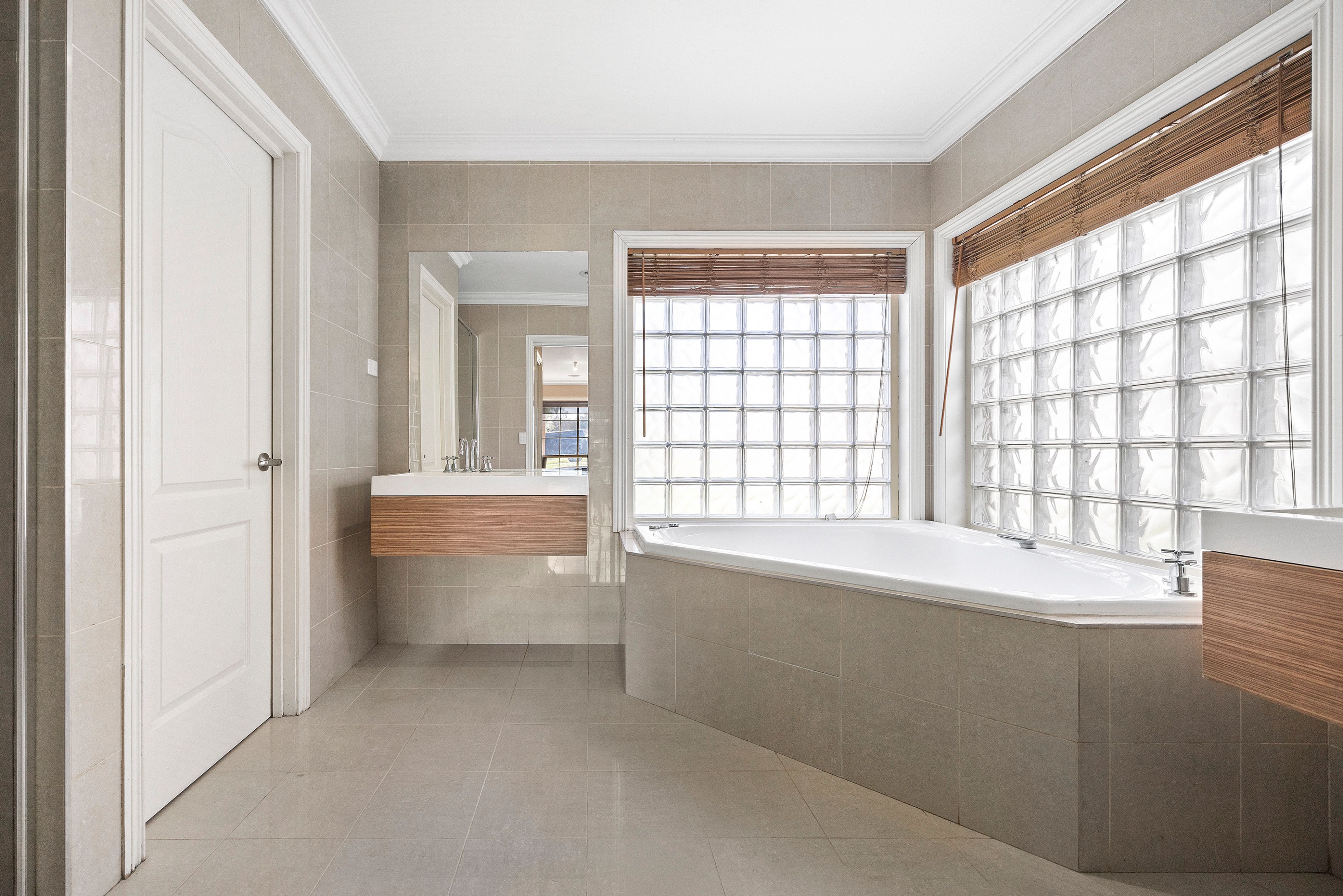 39 Shaw Drive — photo 10 of 20