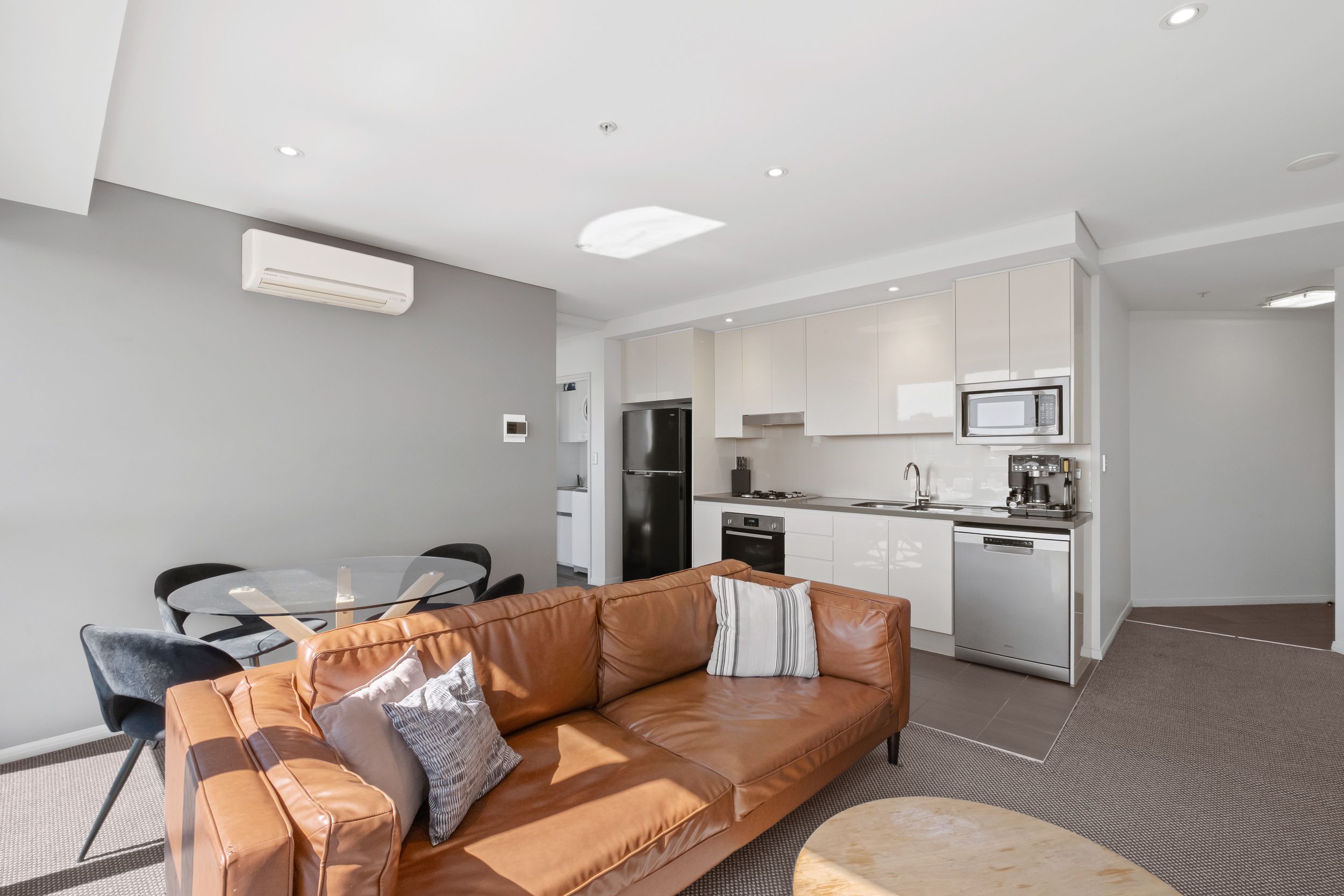 1506/501 Adelaide Street — photo 5 of 16