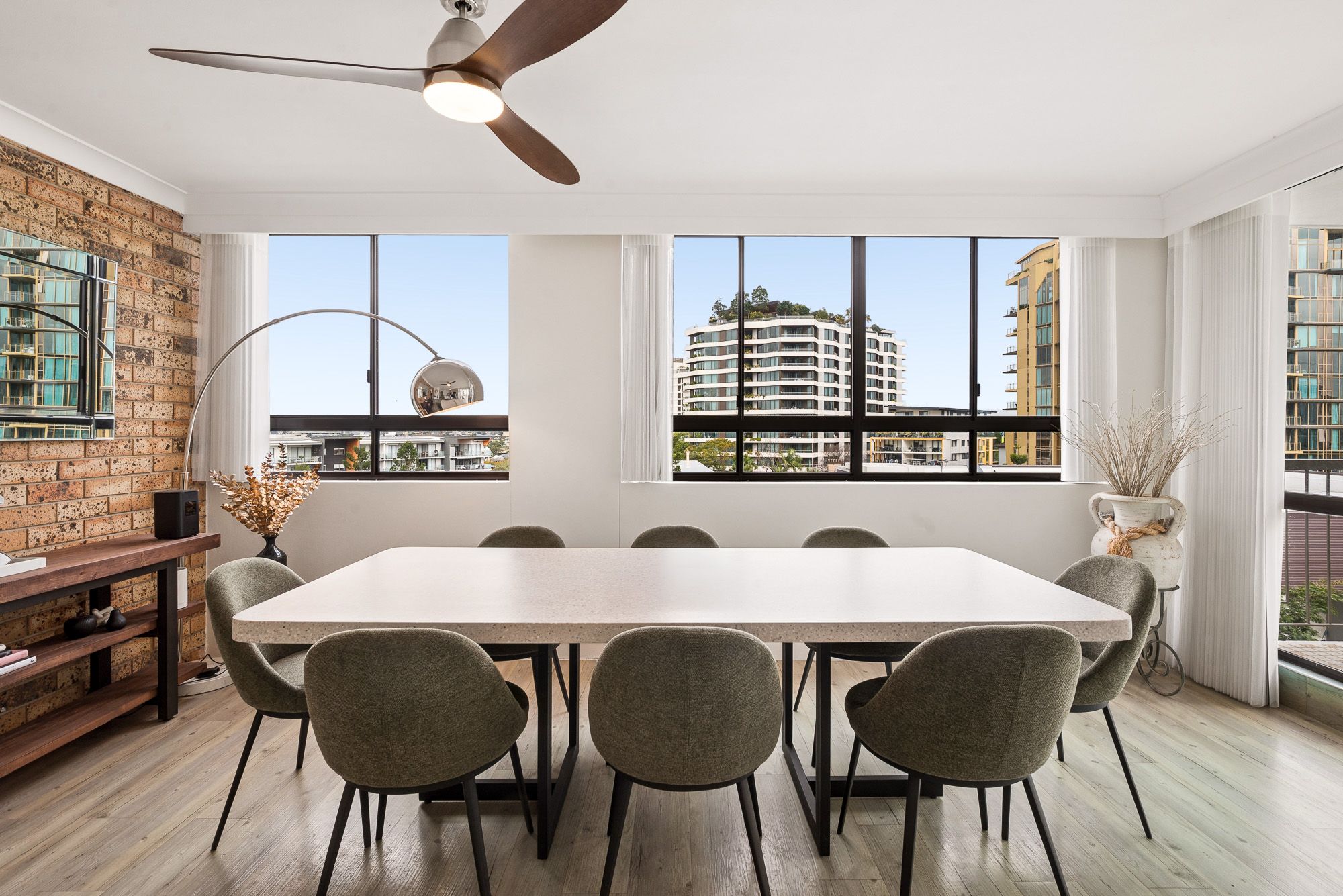 30/83 O'connell Street — photo 3 of 20
