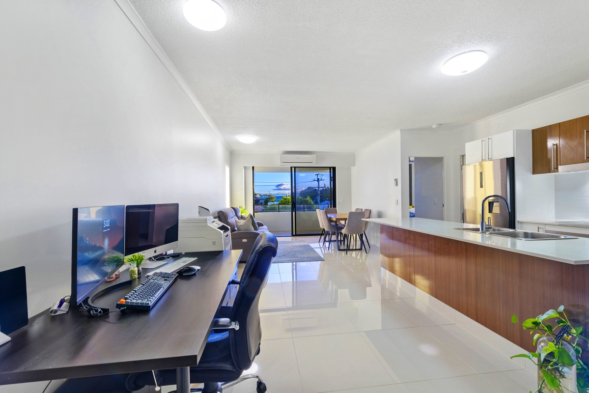 12/171 Scarborough Street, Southport, QLD 4215