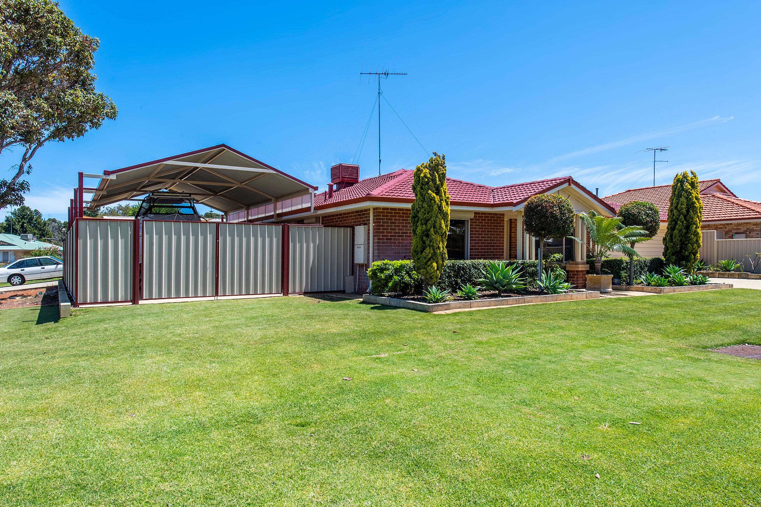 11 Summerlea Avenue, Meadow Springs, WA 6210