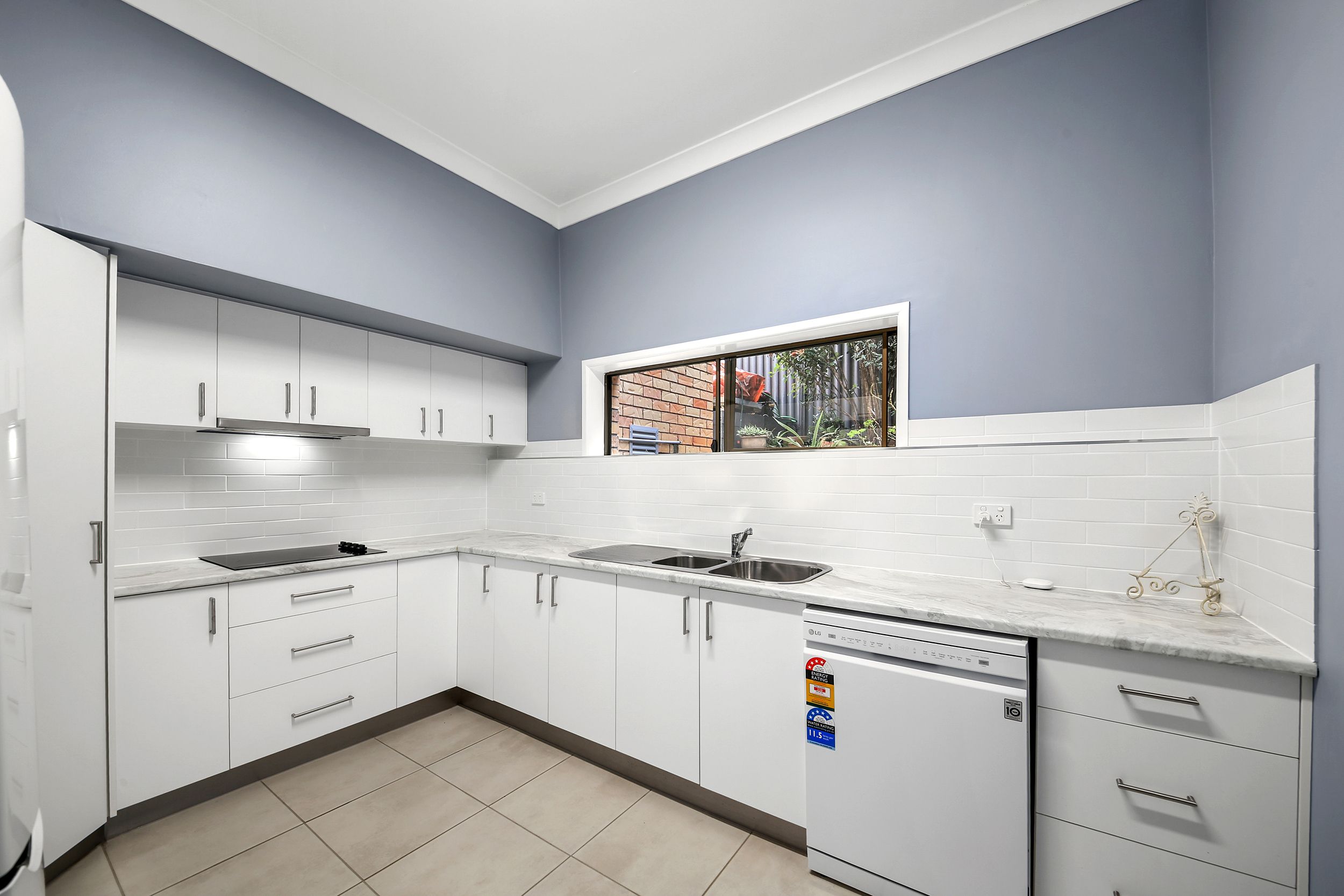 7 Chiltern Court — photo 18 of 25