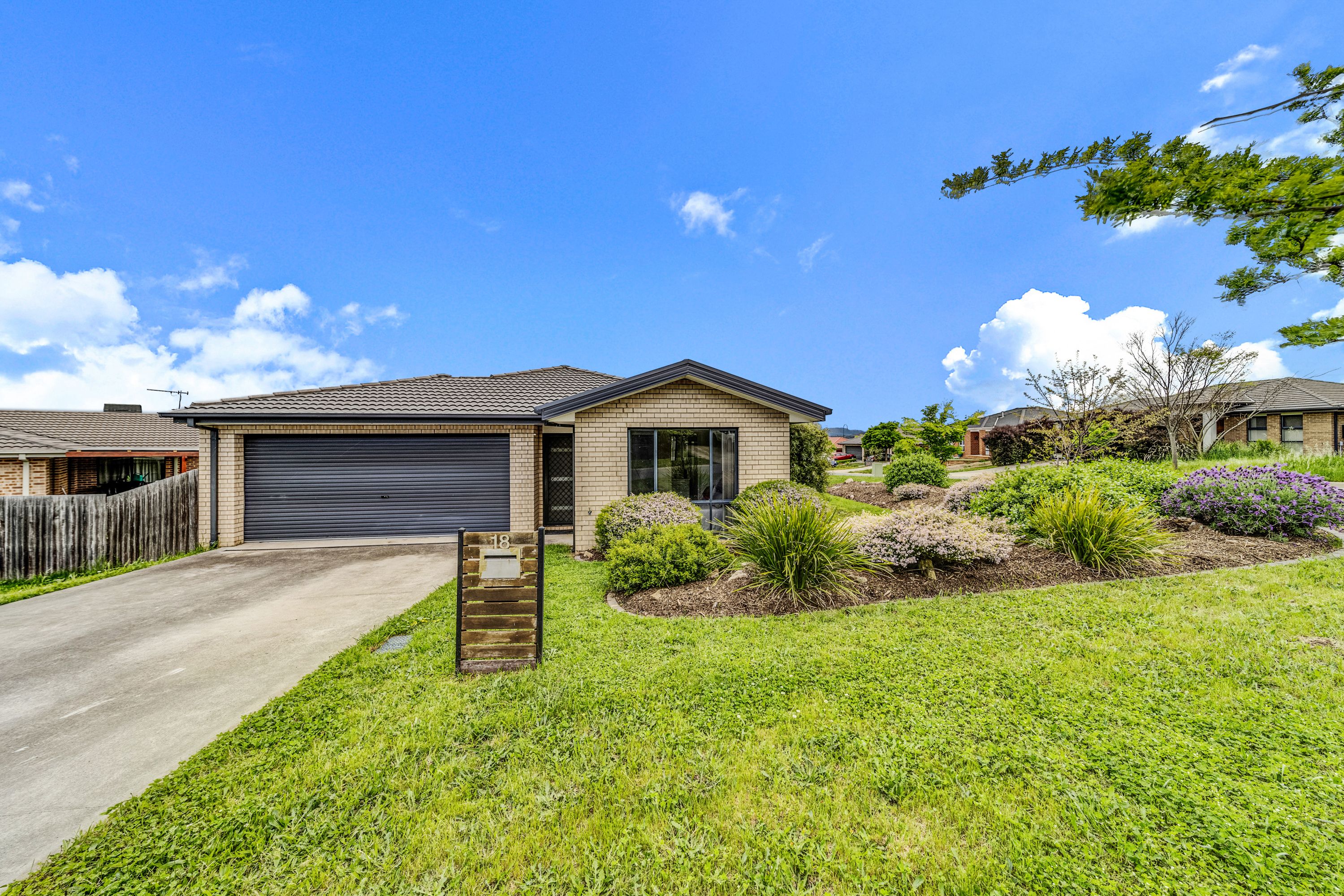 18 Wunderly Circuit, Macgregor, ACT 2615 Sold House Ray White Canberra