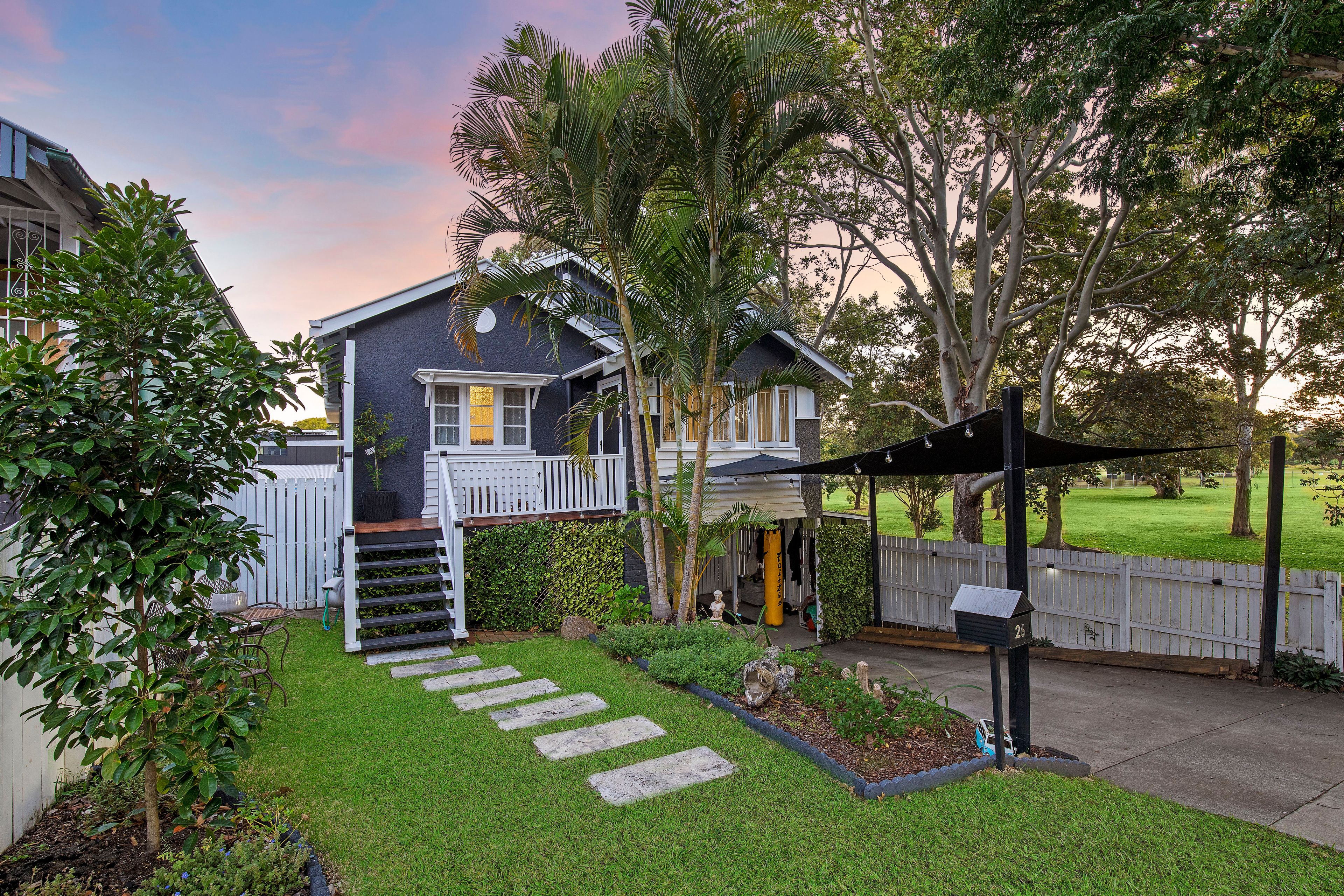 26 Brook Road, Kalinga QLD 4030
