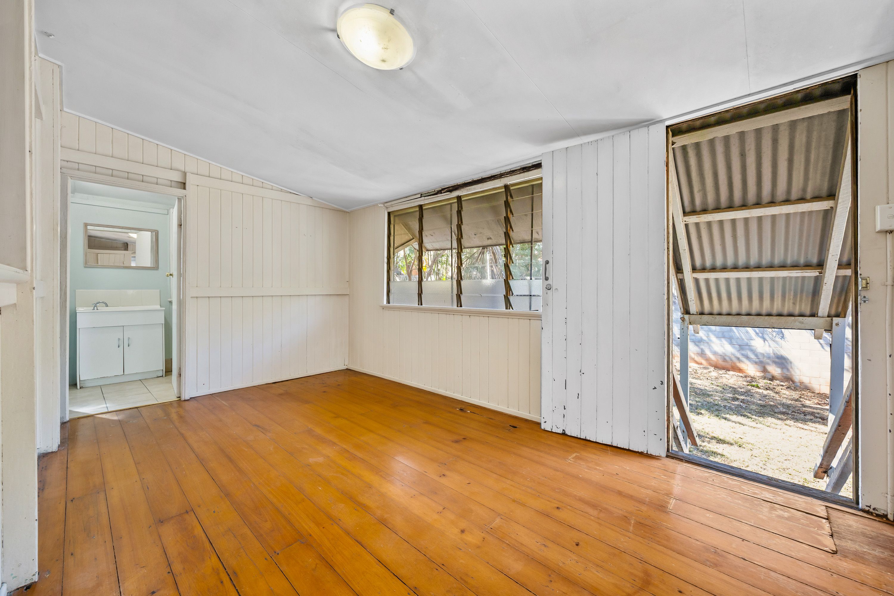 35 Roseberry Street — photo 16 of 25