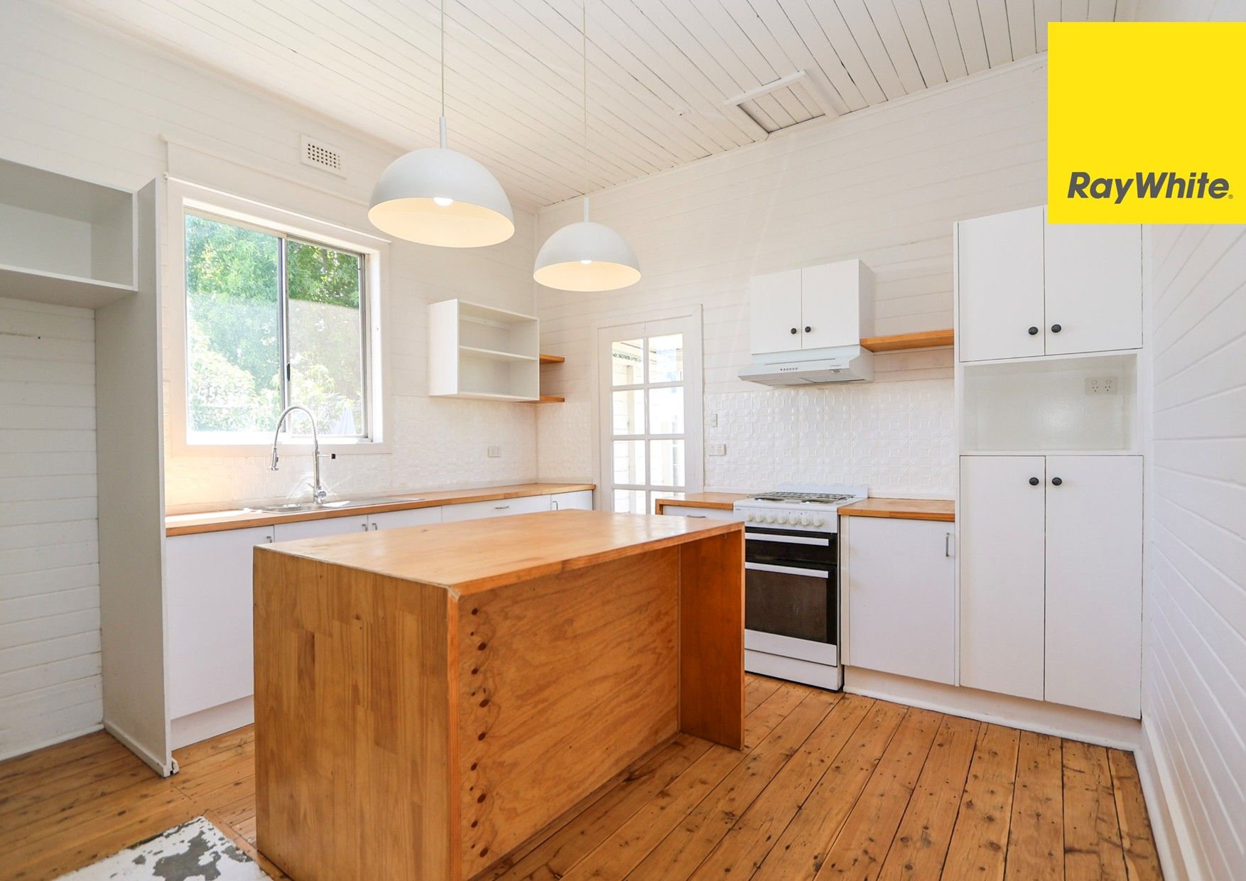 40 King Street, Inverell NSW 2360