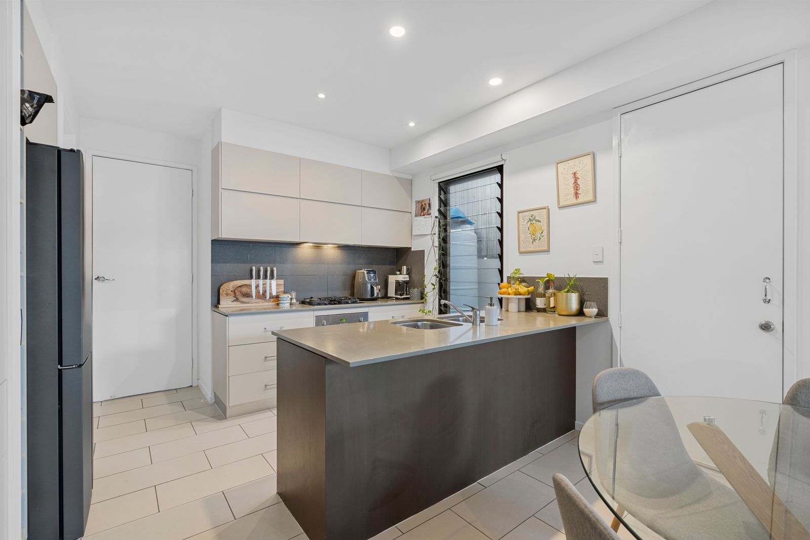 4/24 Querrin Street — photo 10 of 27
