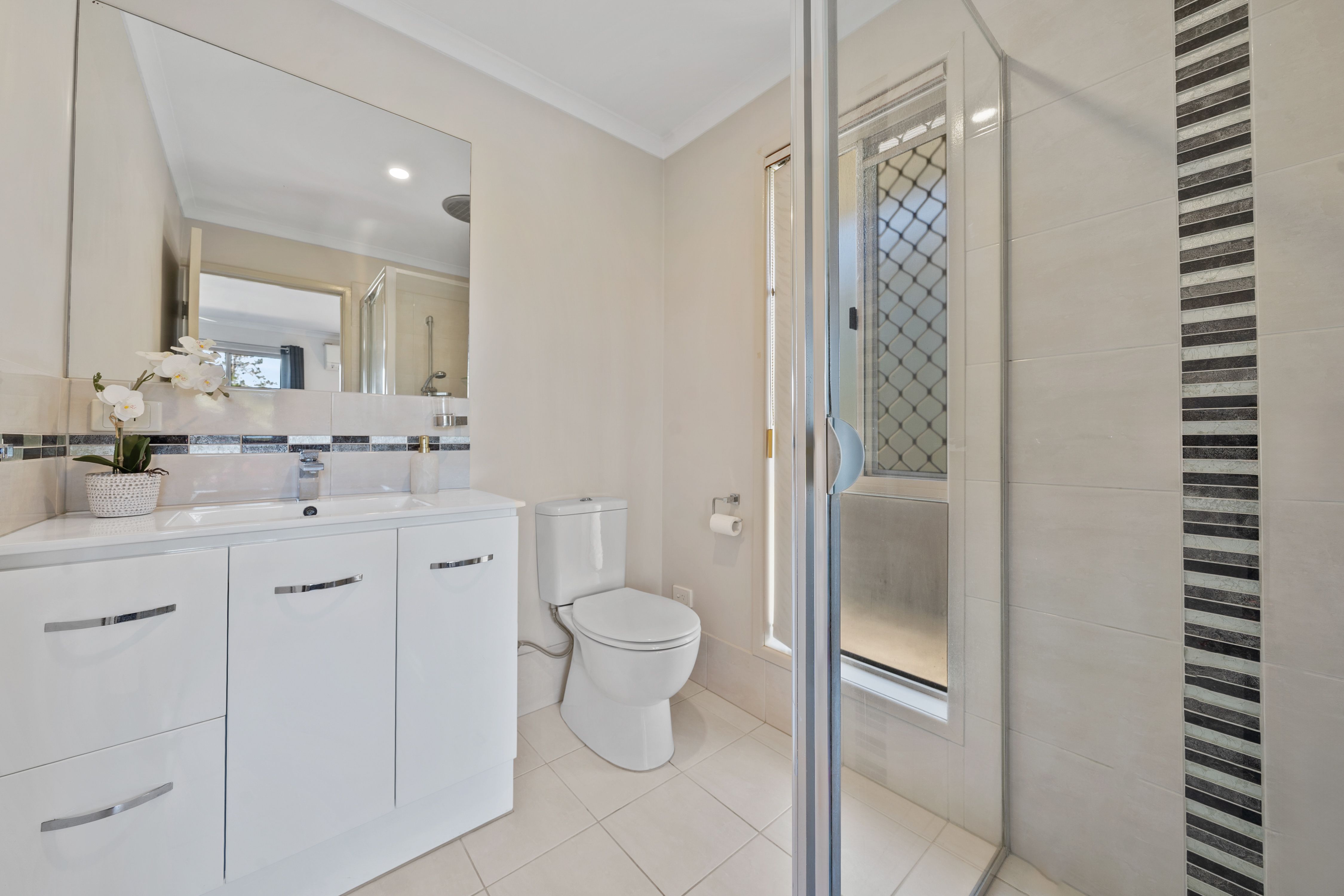 9 Fernance Place — photo 7 of 17