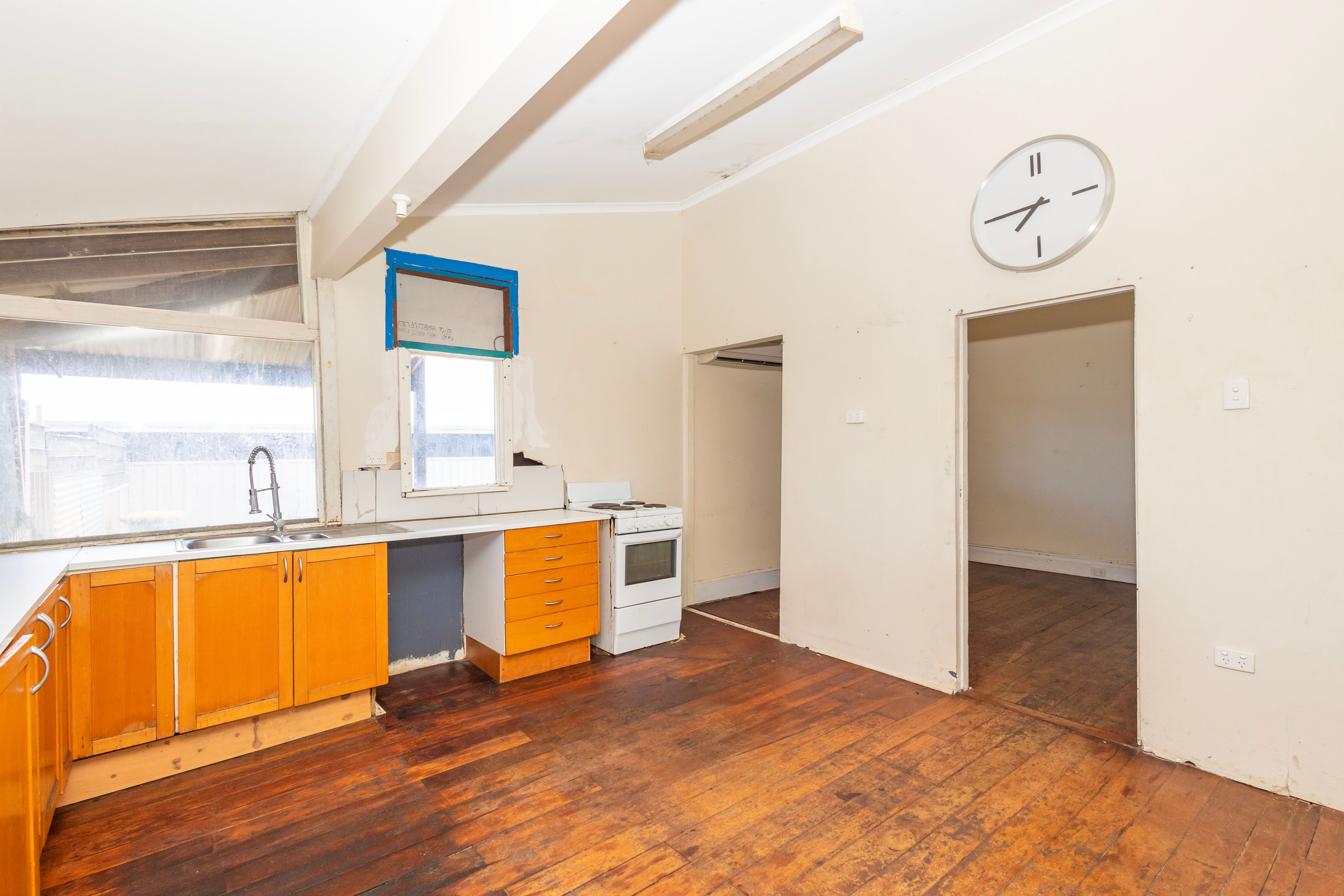 20 Elizabeth Way — photo 9 of 23