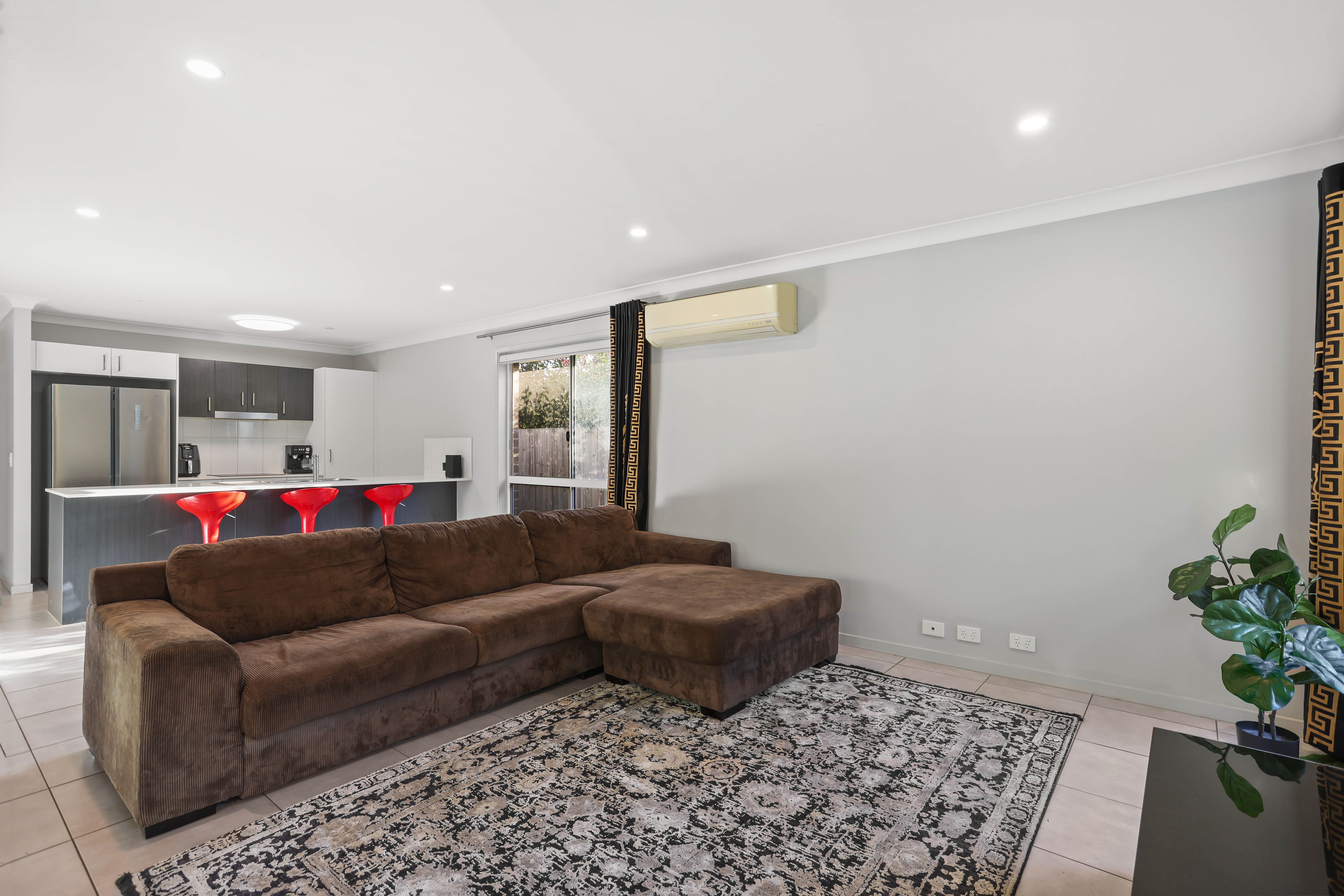 14 Meander Court — photo 5 of 17