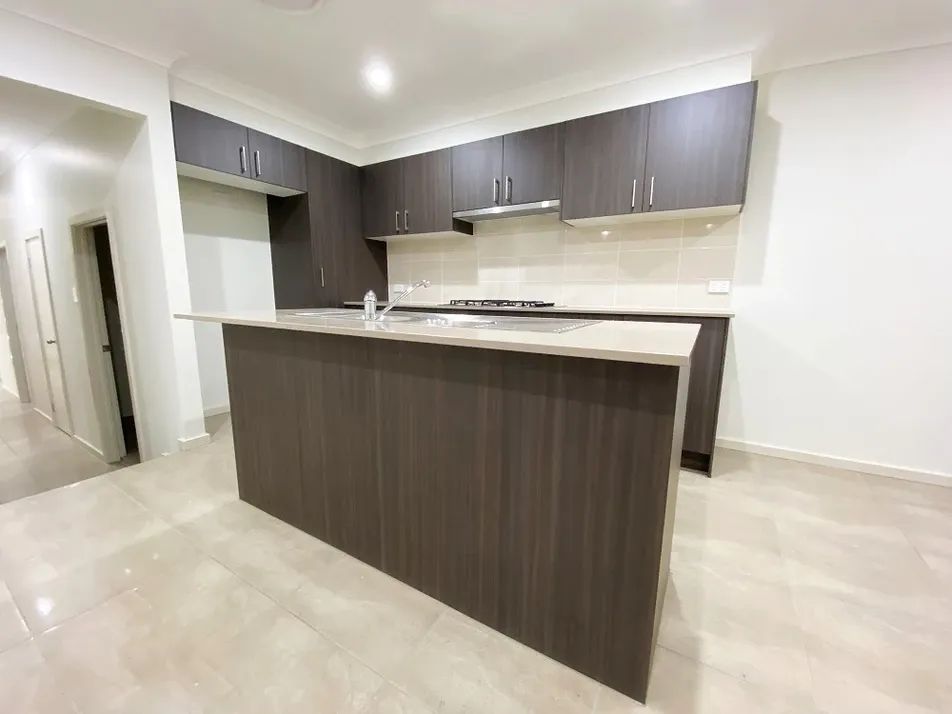 92 Poulton Terrace, Campbelltown, NSW 2560