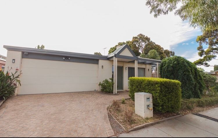 2 Armagh Crescent, Wantirna South, VIC 3152