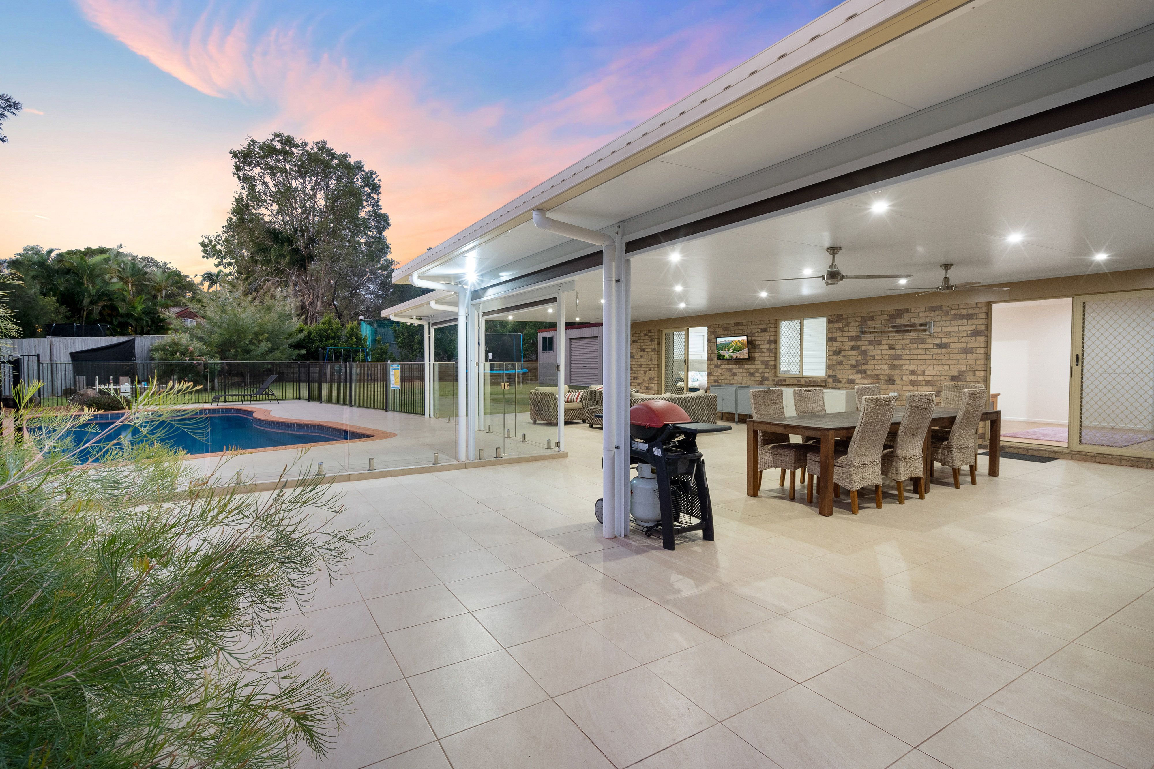 19 Pindari Crescent, Wishart, QLD 4122