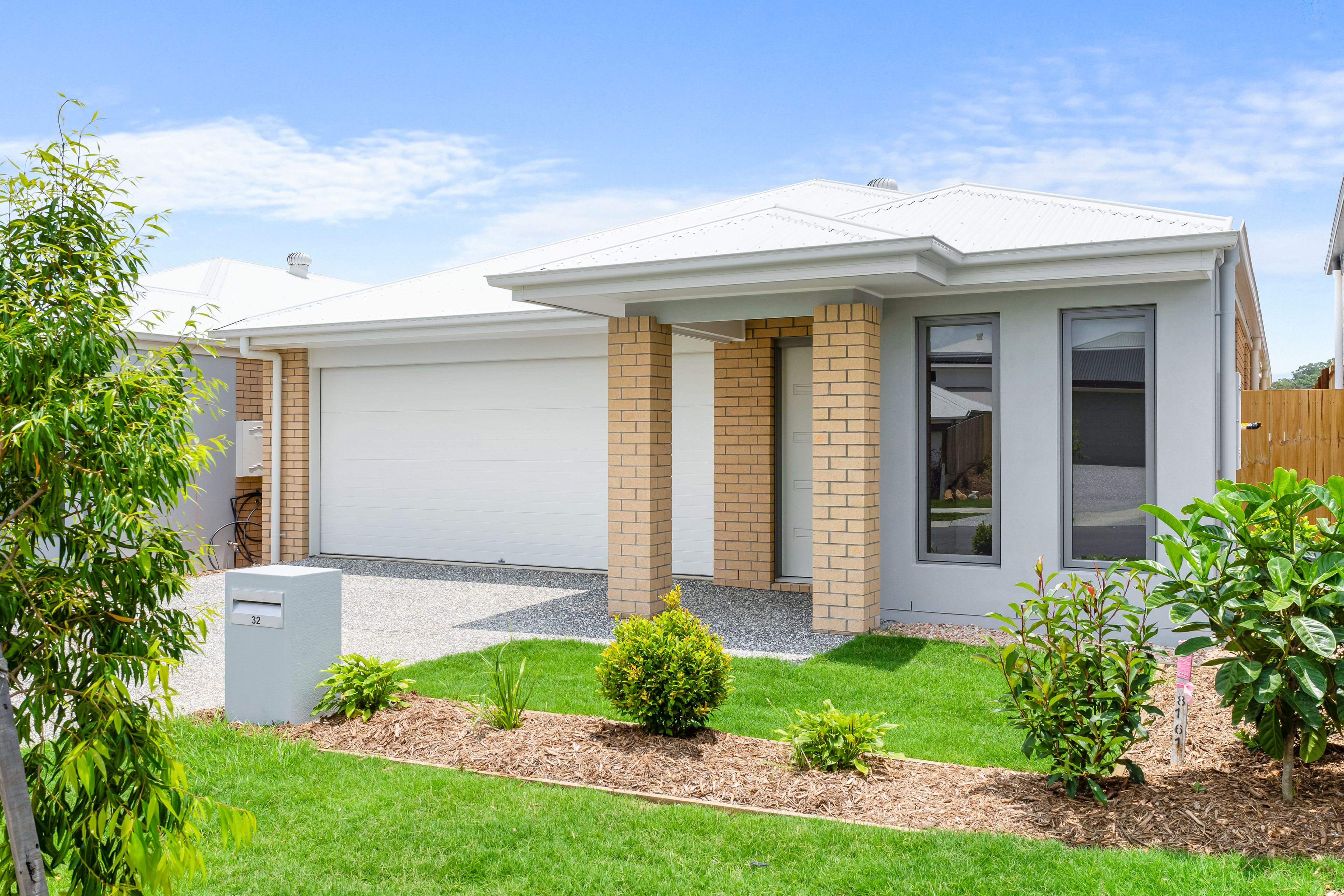 32 Mundaring Way, SPRING MOUNTAIN, QLD 4300