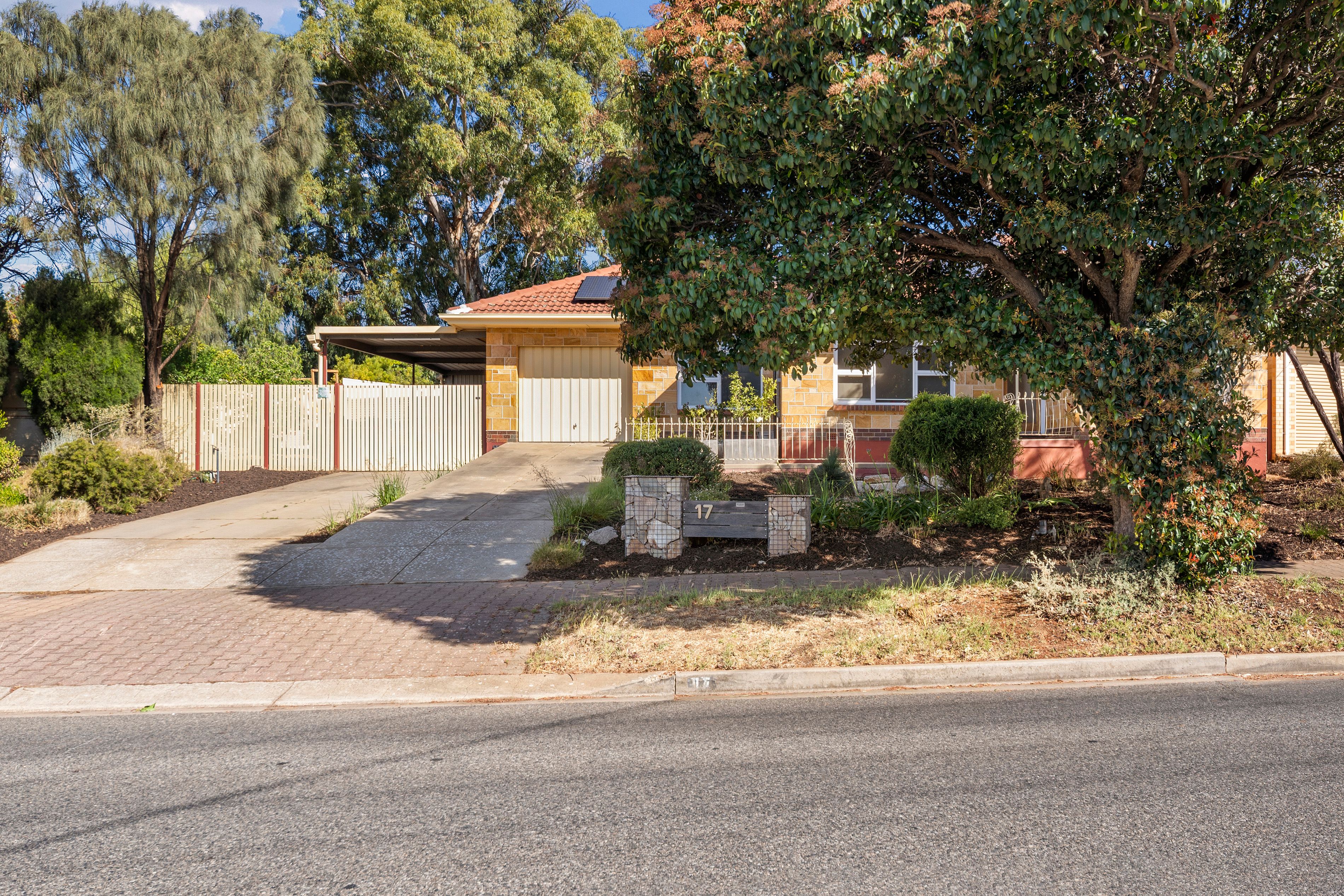 17 Far View Crescent, Ridgehaven, SA 5097