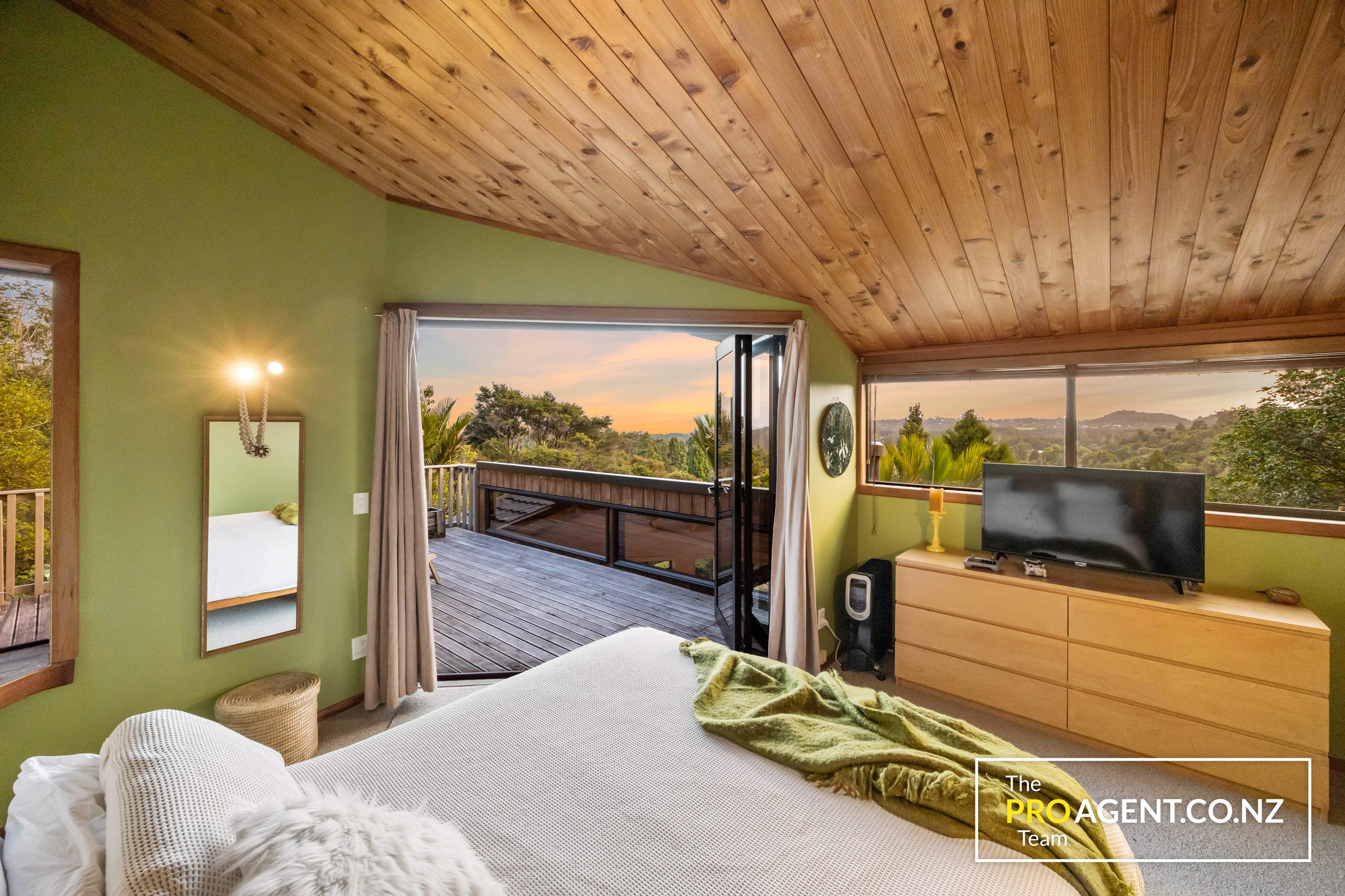 53 Waima Crescent, Titirangi, Waitakere City