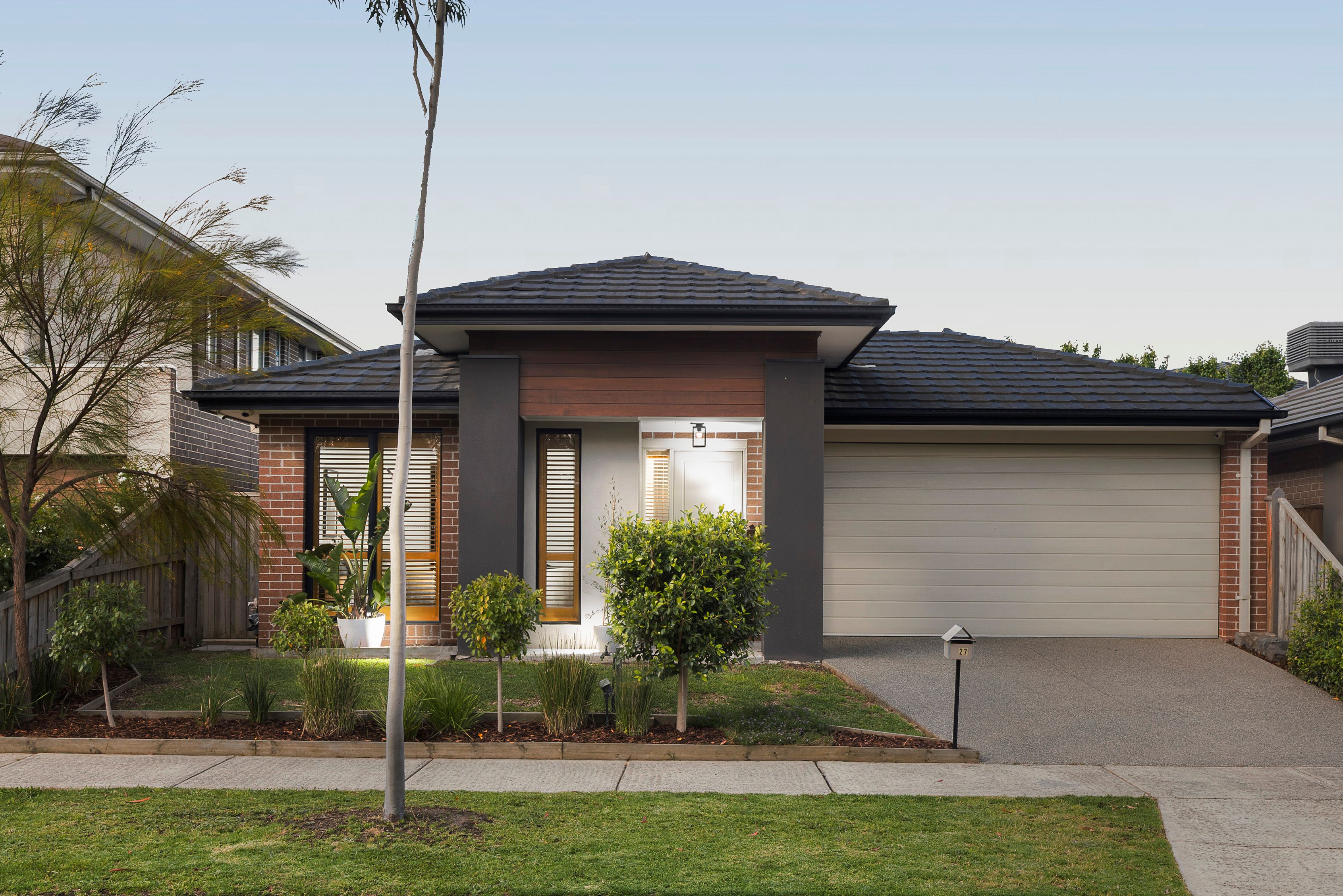 27 Greenhaven Drive , Greenvale VIC 3059