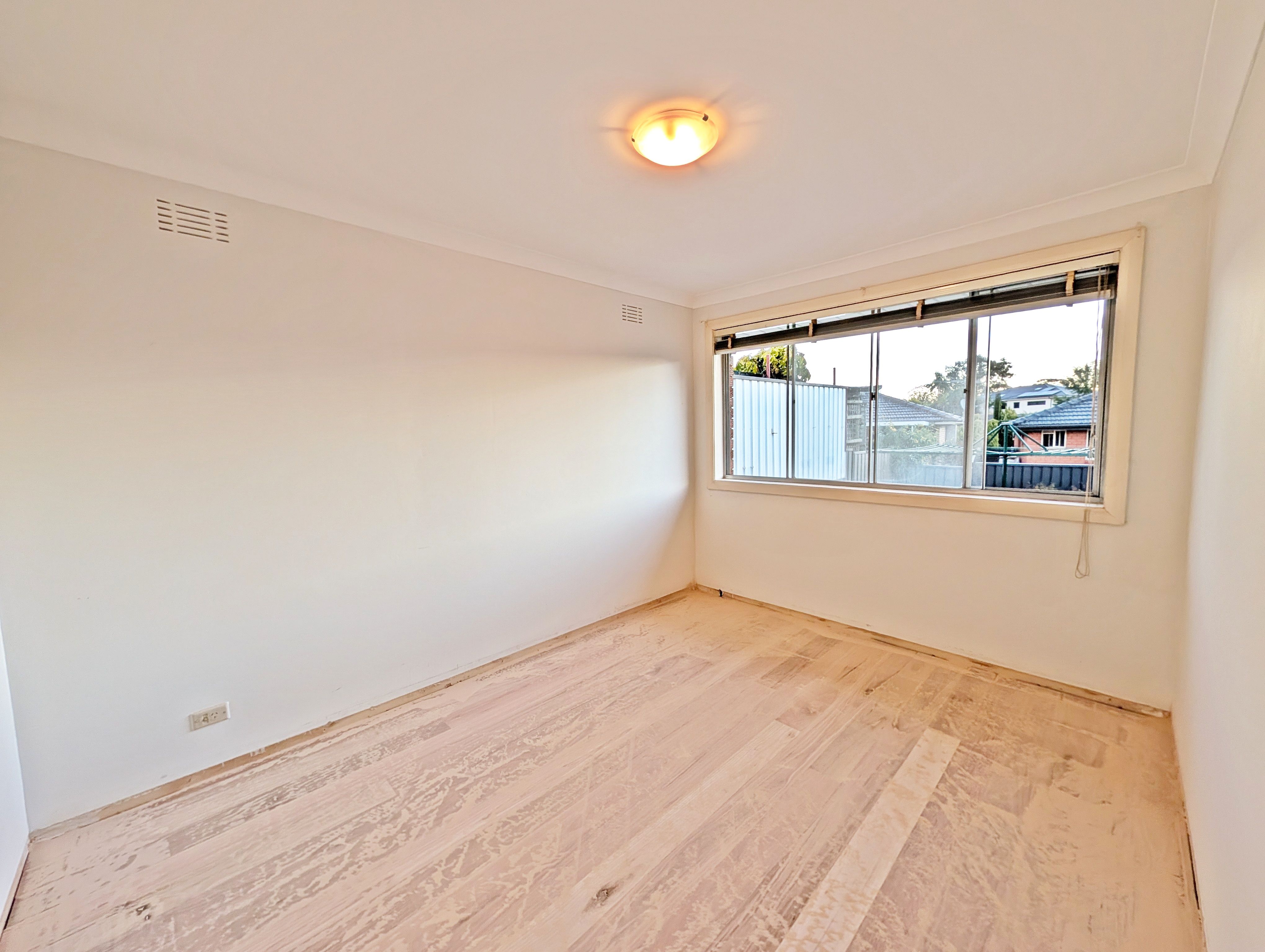 35 Harrow Avenue — photo 10 of 15