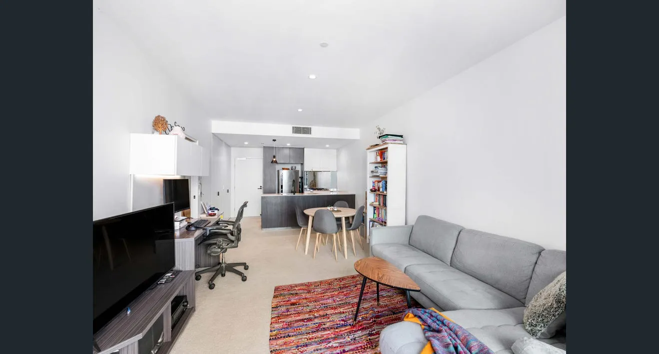 1211/4 Edmondstone Street, South Brisbane