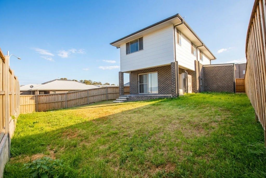 29 Kingsman Avenue — photo 9 of 9