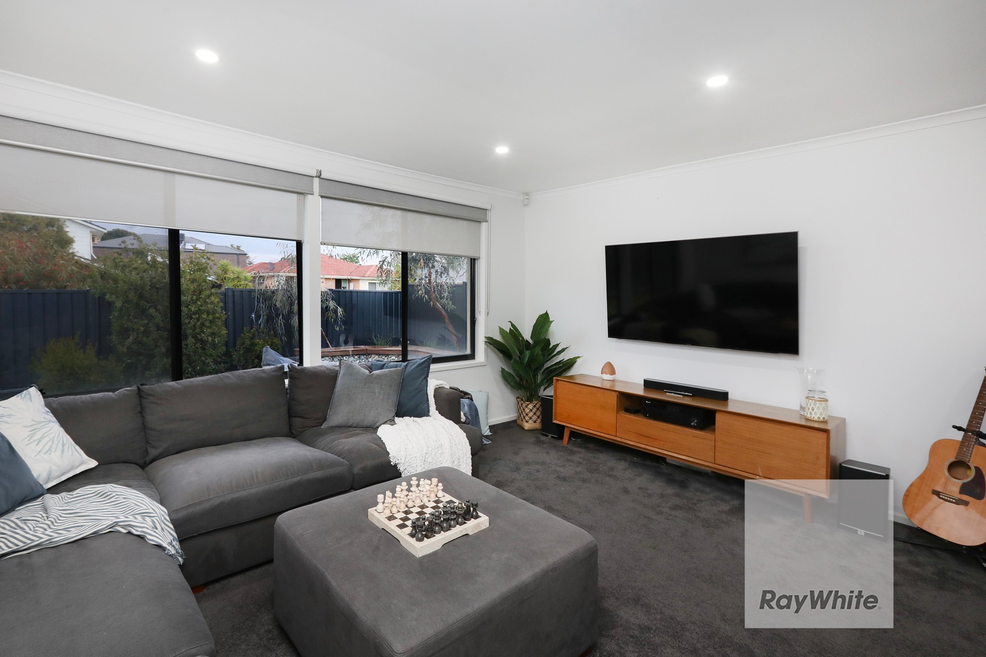 20 Barrington Crescent, Gladstone Park, VIC 3043