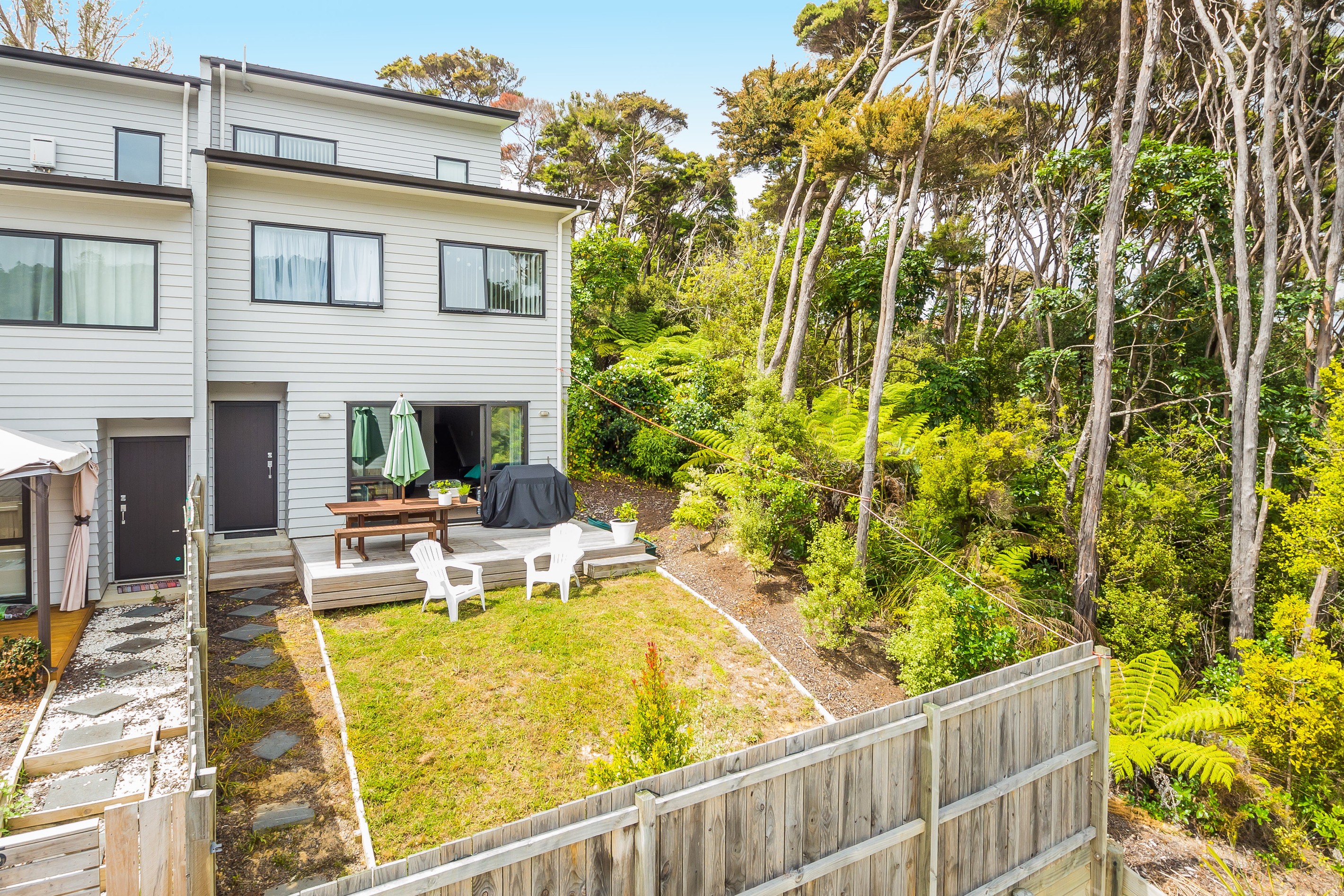 4/75 Tamahere Drive, Glenfield, North Shore City