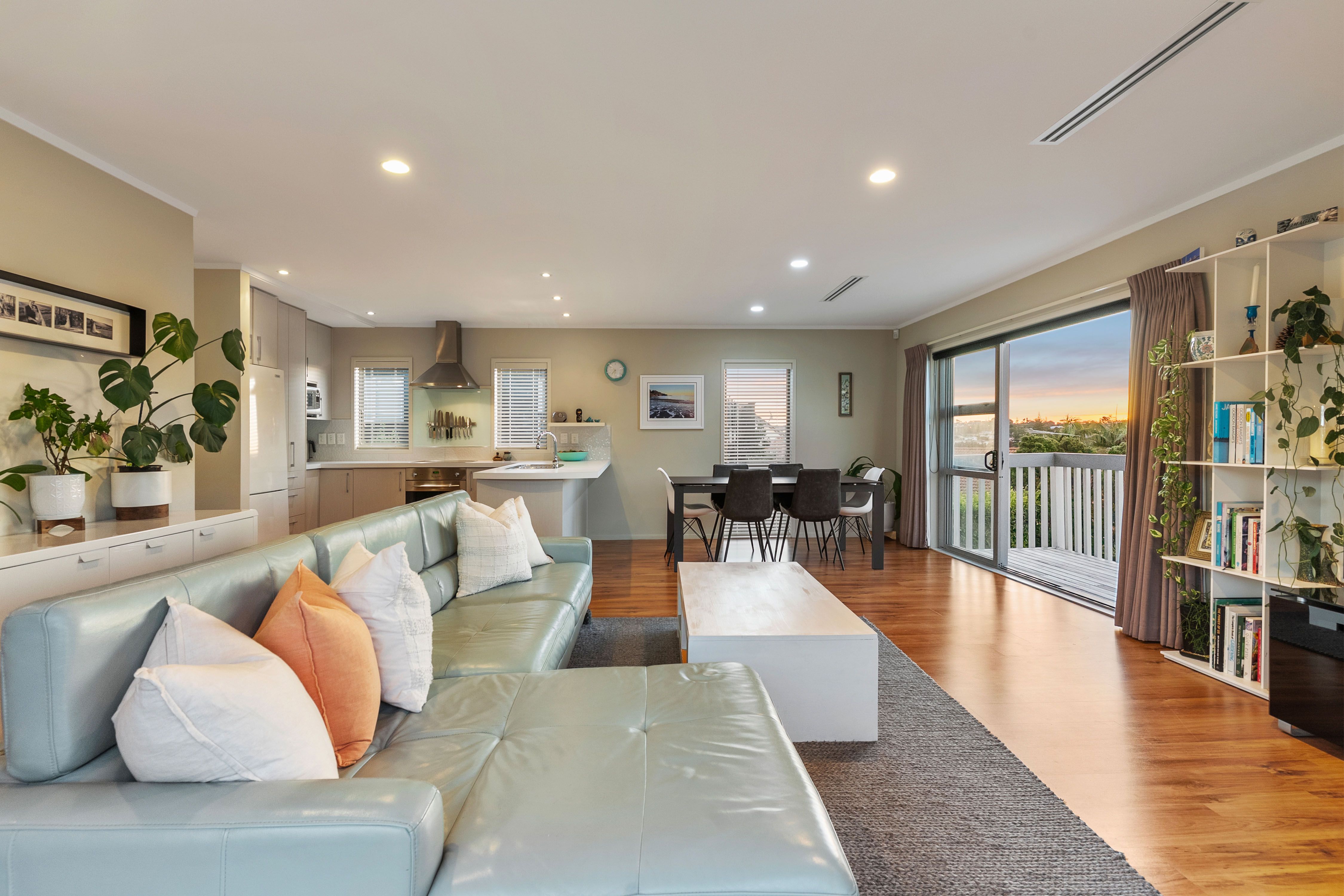 16C Sunnynook Road, Sunnynook, North Shore City