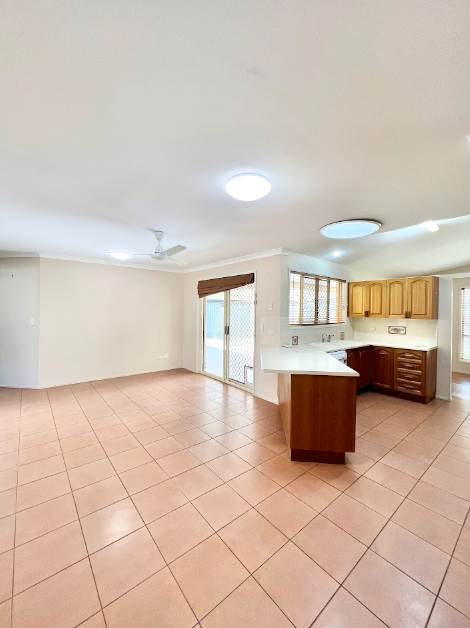 16 Royes Crescent, Norman Gardens, QLD 4701