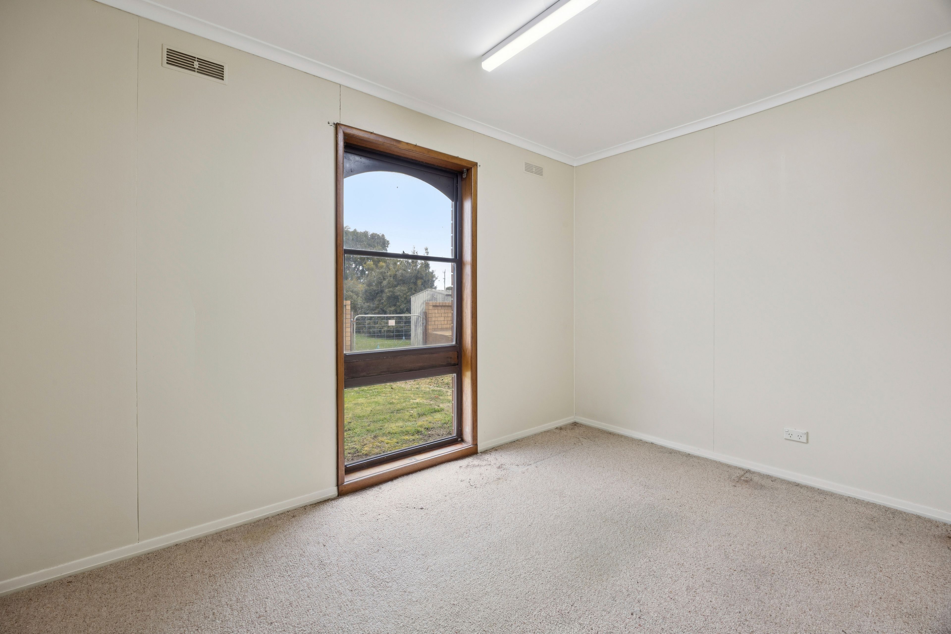 2/11 Mckenzie Street — photo 6 of 9