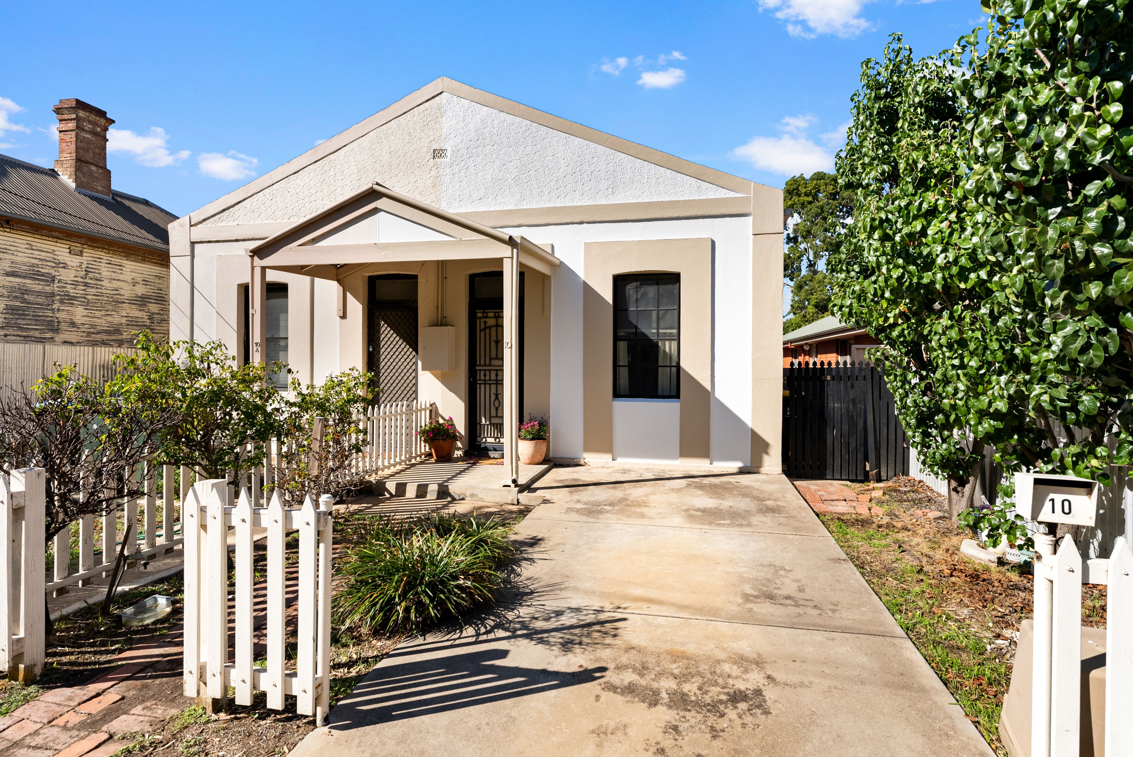 10 Lee Terrace, Rosewater, SA 5013