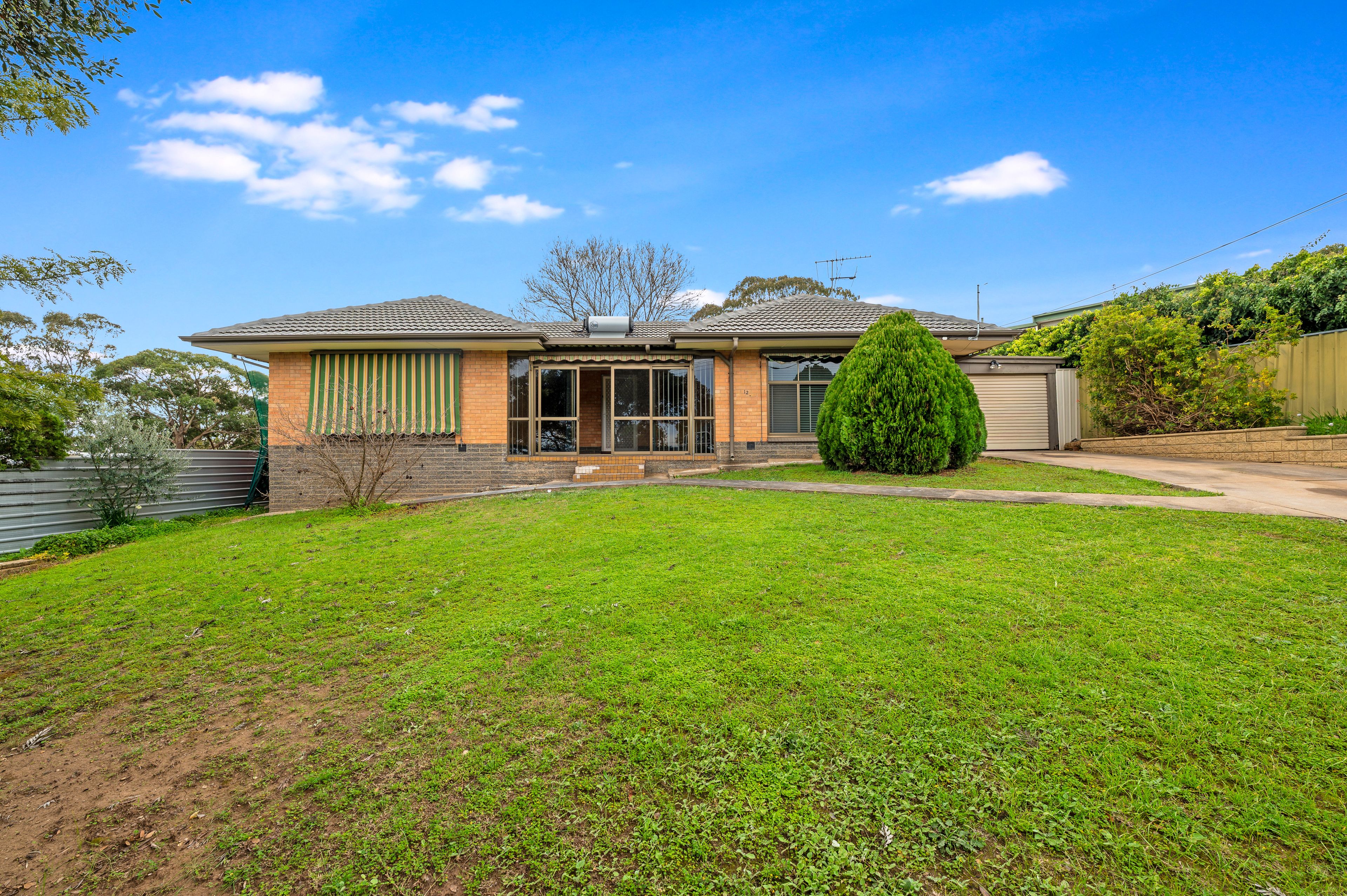 12 Allen Drive, Para Hills, SA 5096