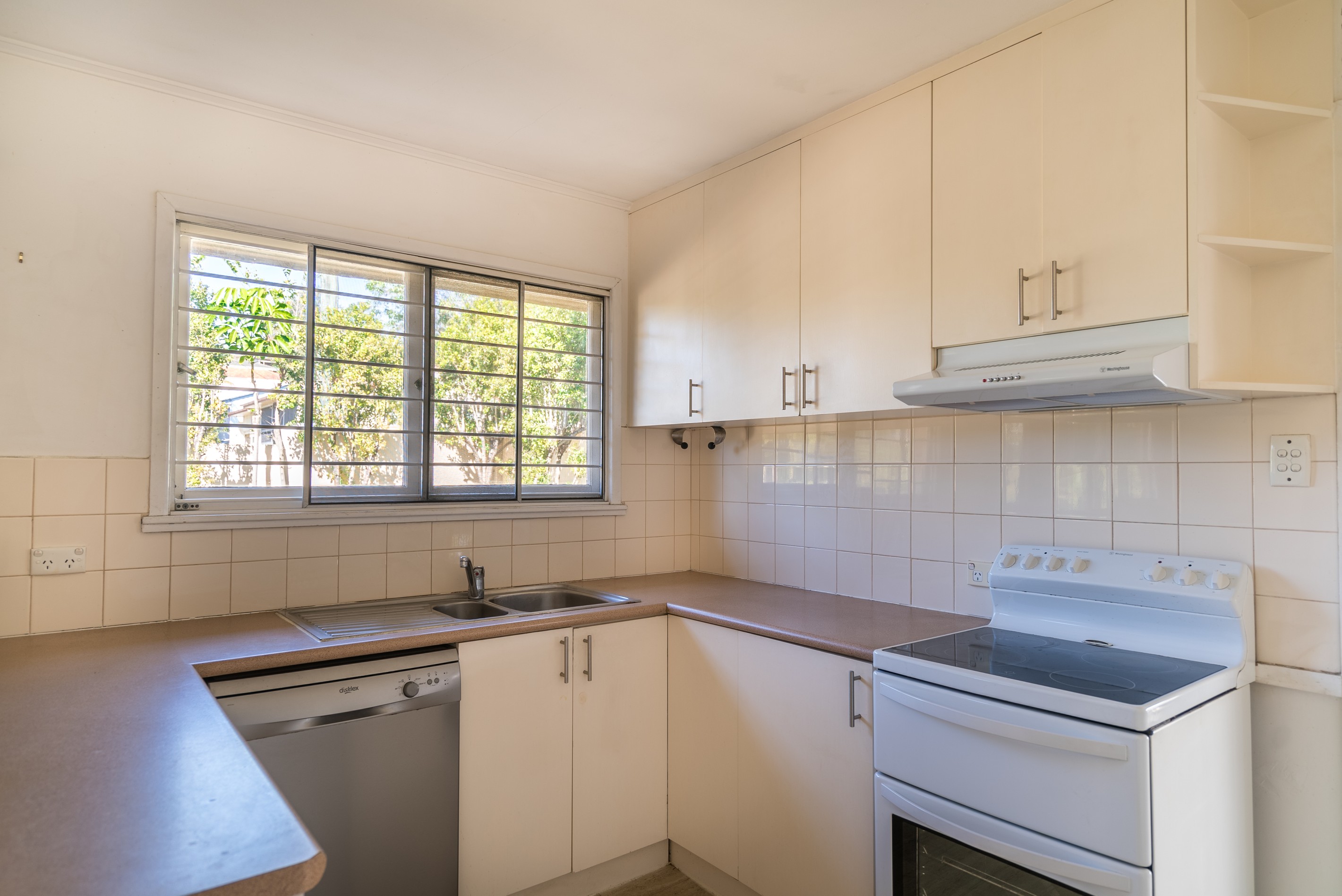 11 Coleridge Street, Stafford Heights, QLD 4053