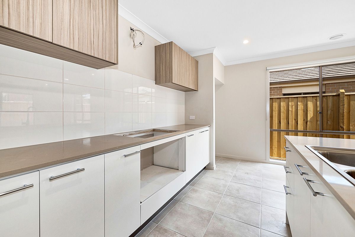 19 Outfield Road, Clyde, VIC 3978