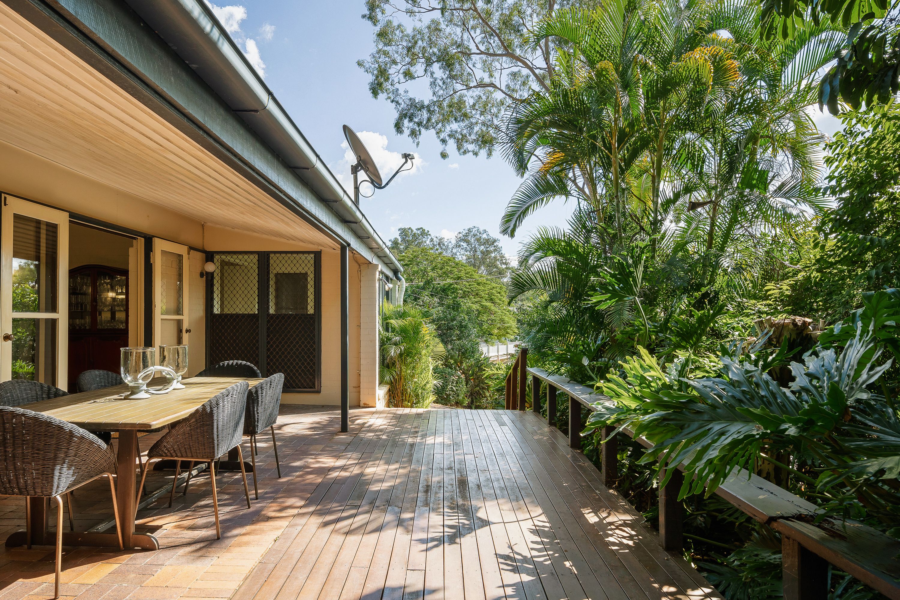 17 Cadiz Street, Indooroopilly QLD 4068