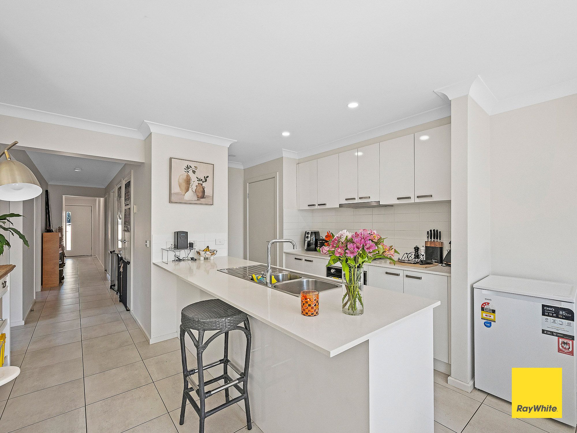 2/20A Emmett Street — photo 6 of 14