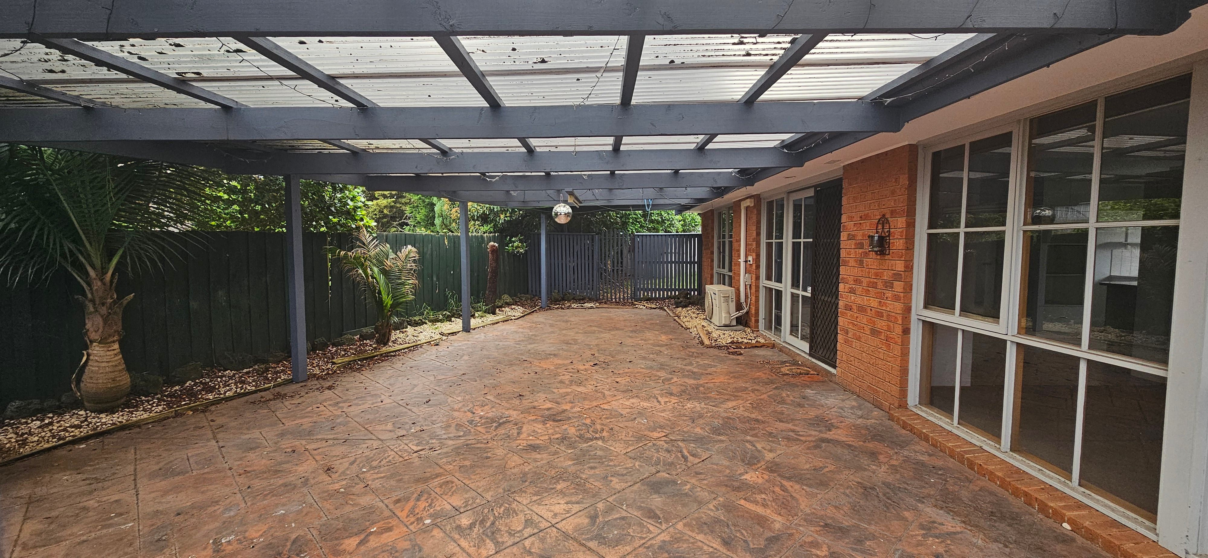 4 Parkdale Drive — photo 9 of 11