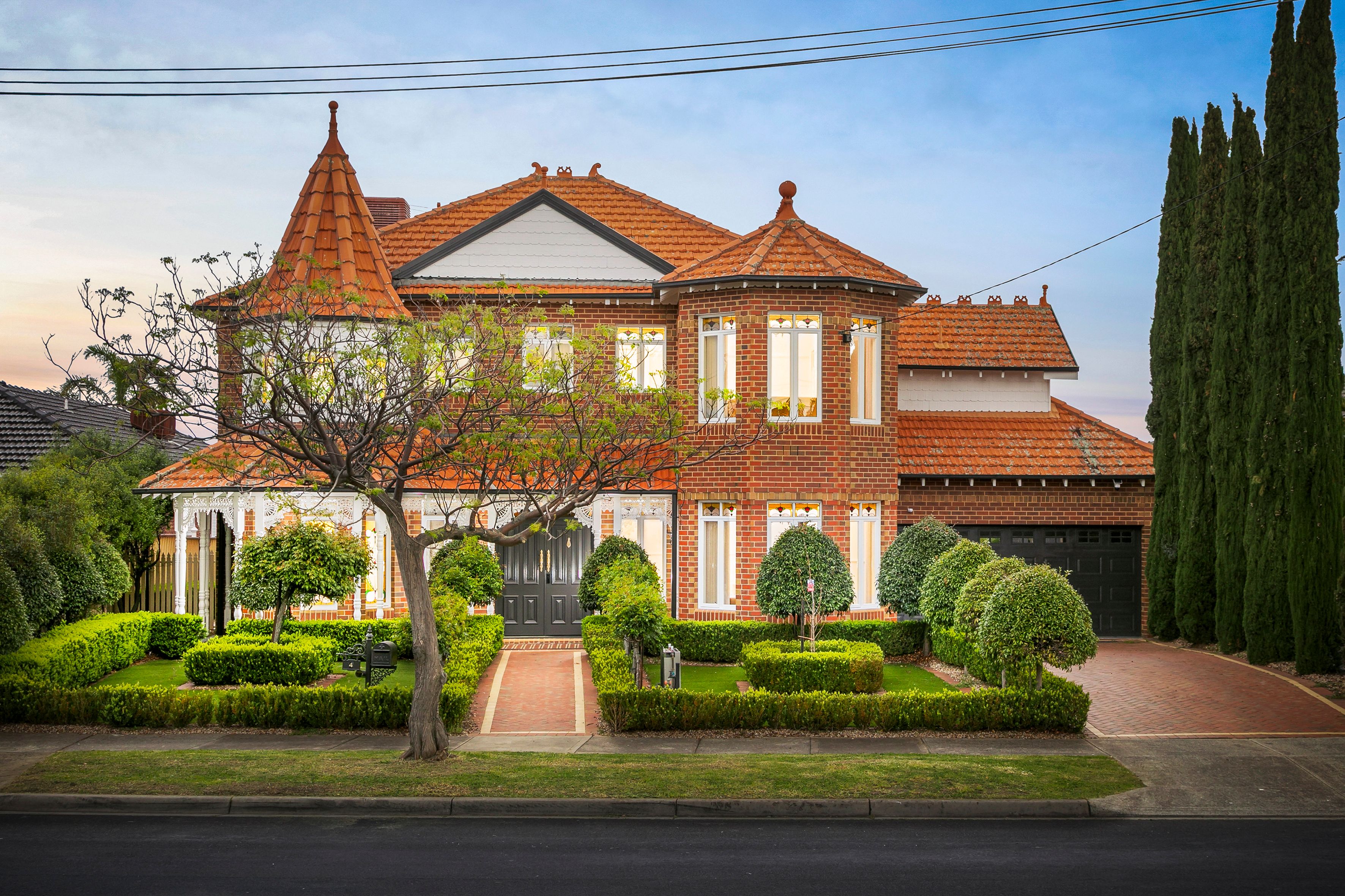 4 Ayr Close — photo from Ray White Glenroy