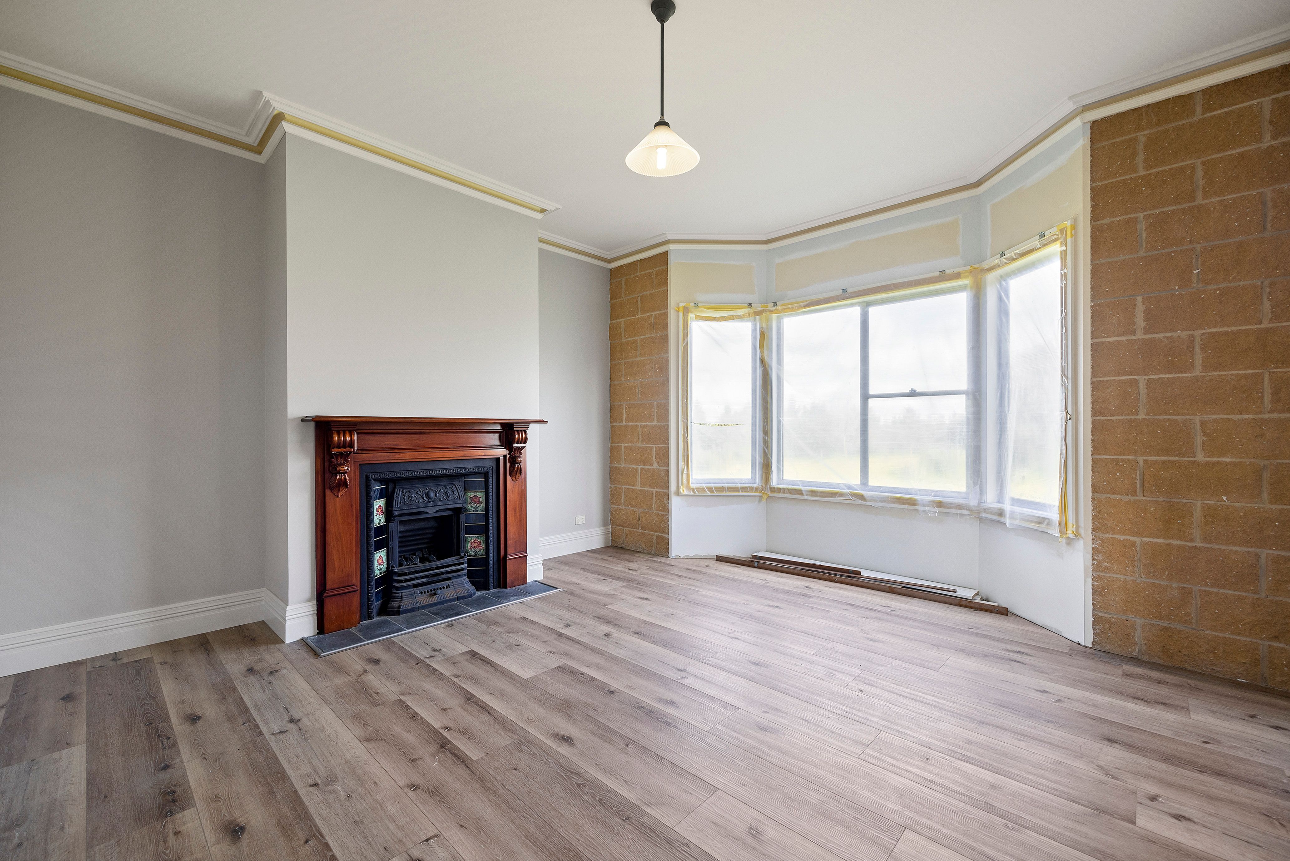 105 Lakeview Drive — photo 3 of 23