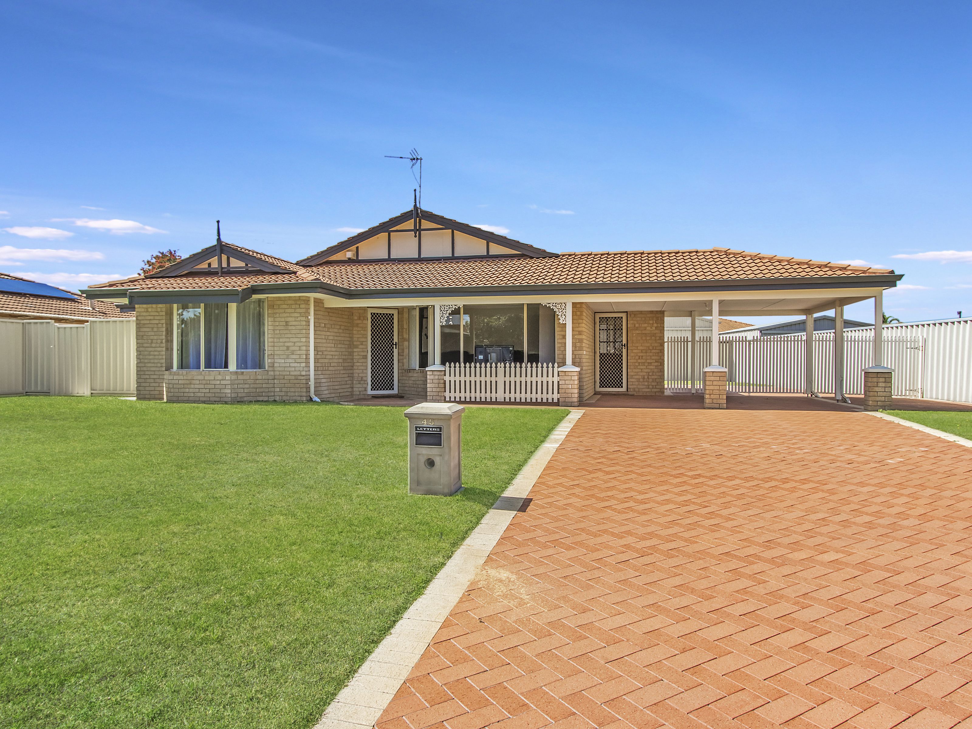 45 Discovery Crescent, Port Kennedy WA 6172