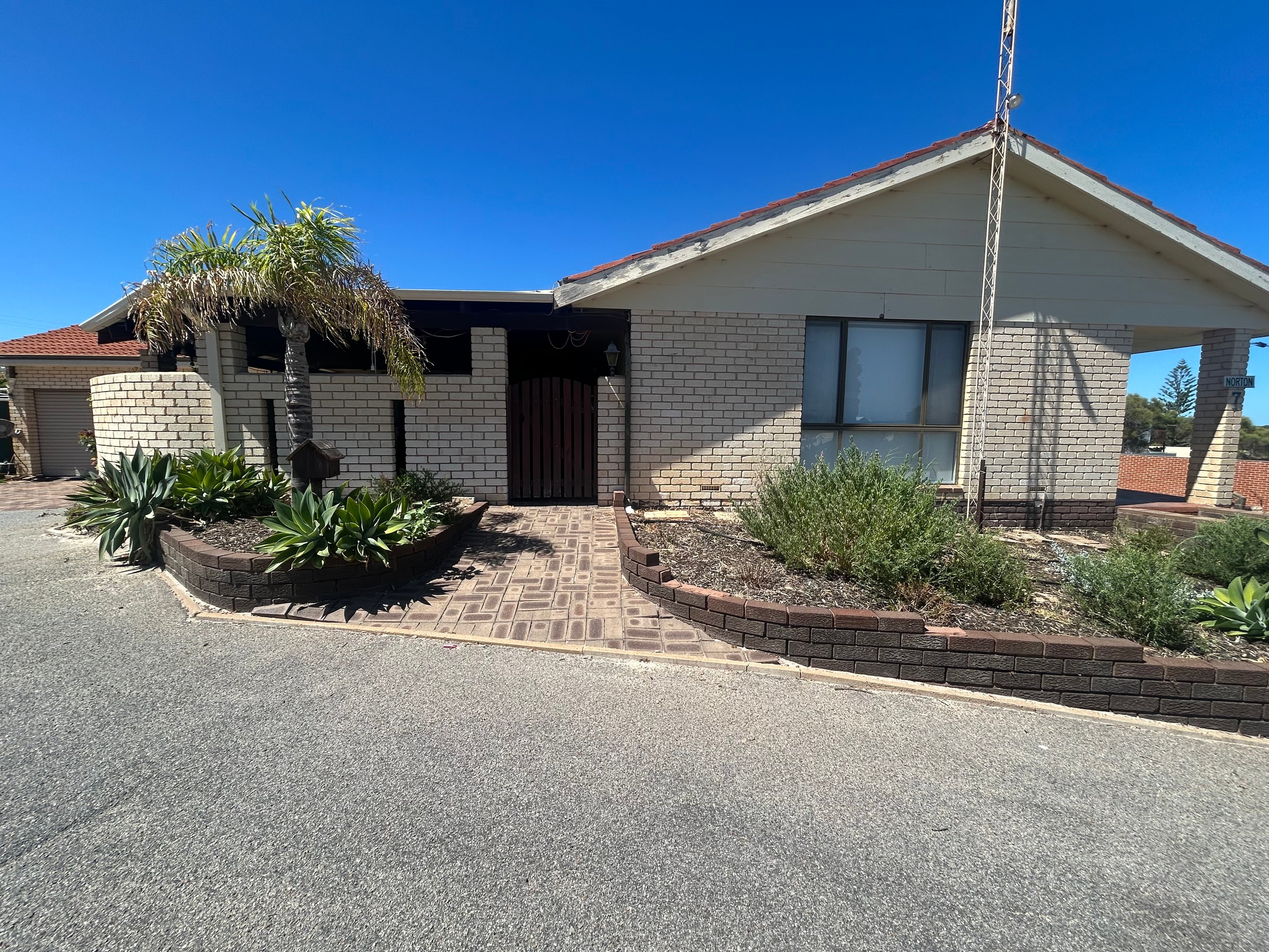 7 Nairn Court, Port Denison, WA 6525