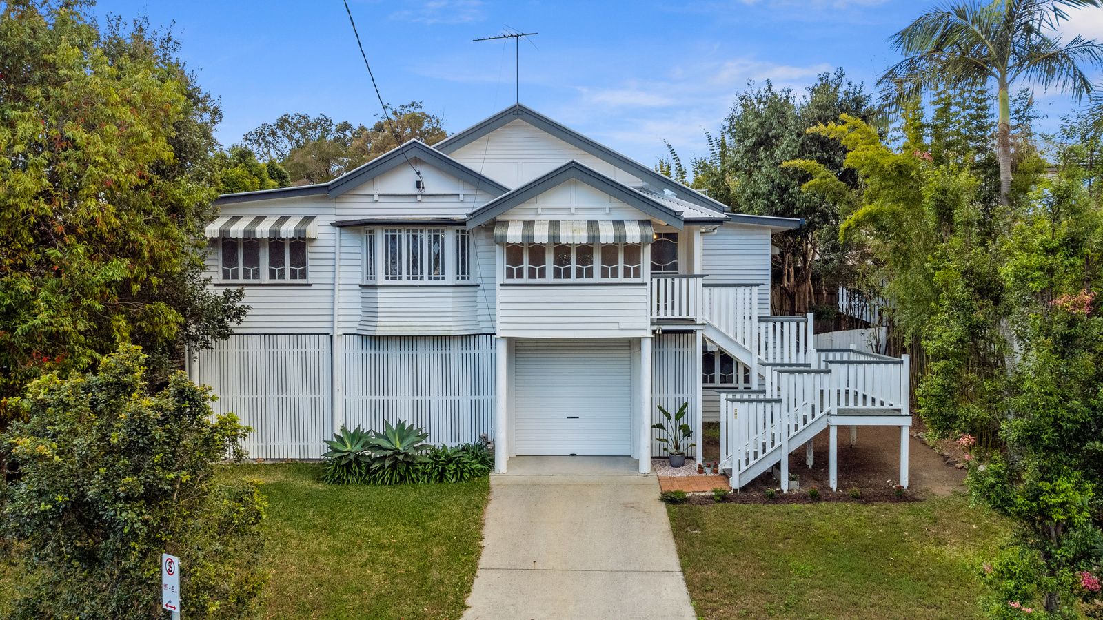 209 Venner Road, Fairfield, QLD – Home For Rent • Ray White