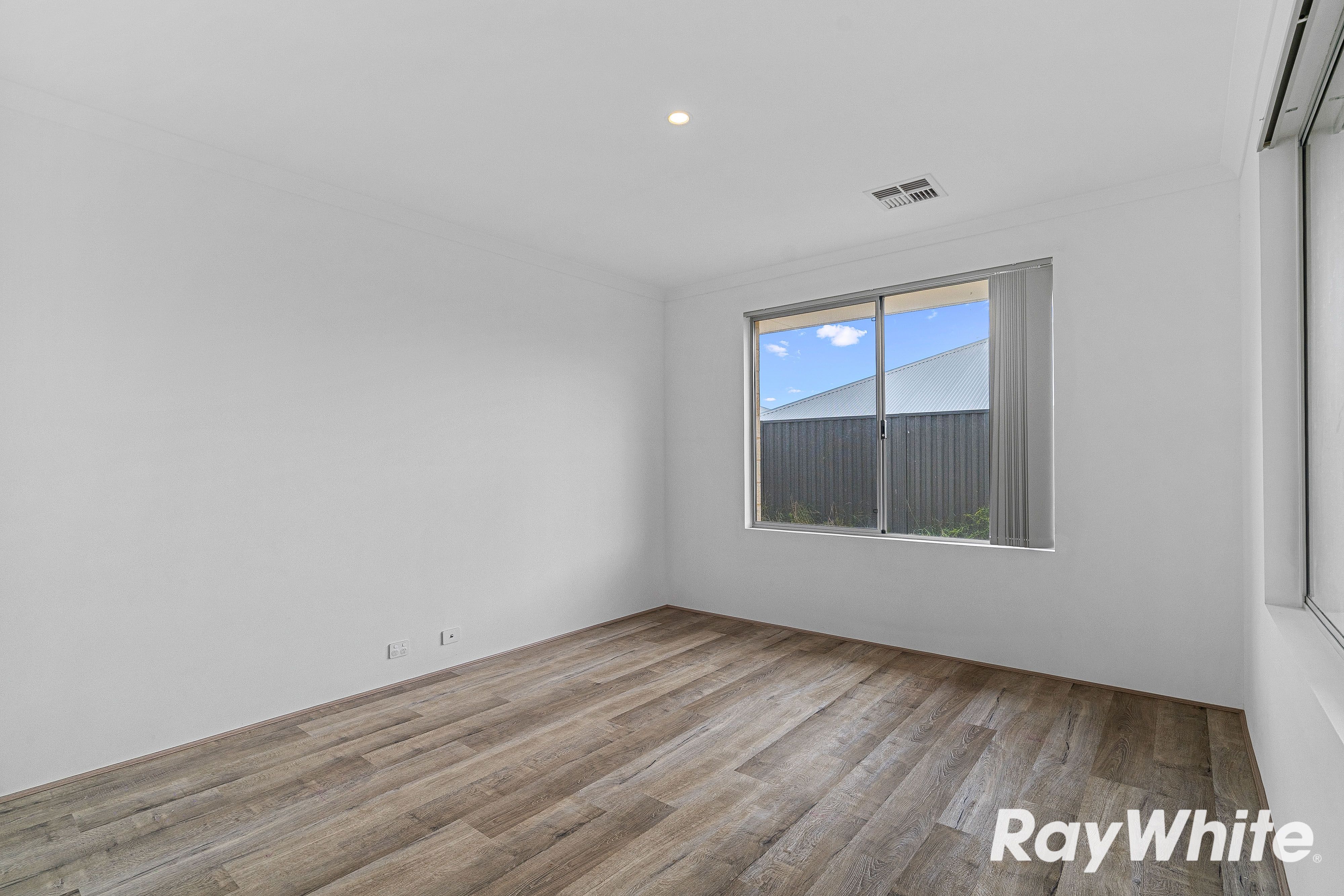 11 Goldwyer Way — photo 5 of 18