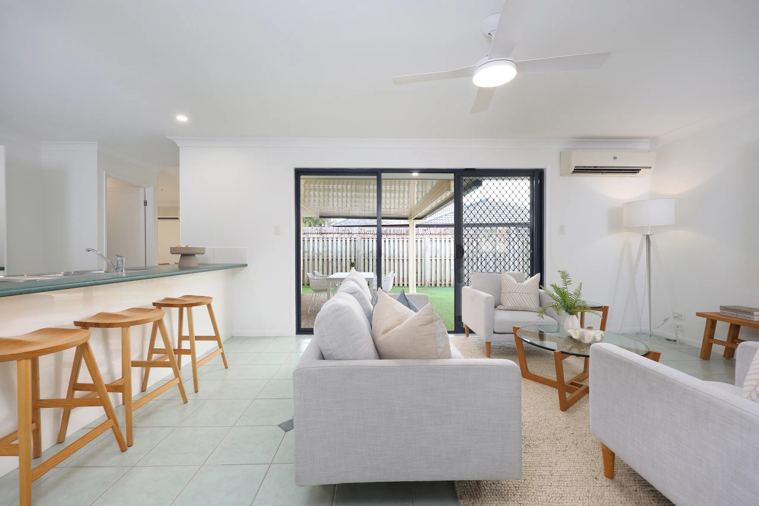 16 Fairbairn Court — photo 4 of 14